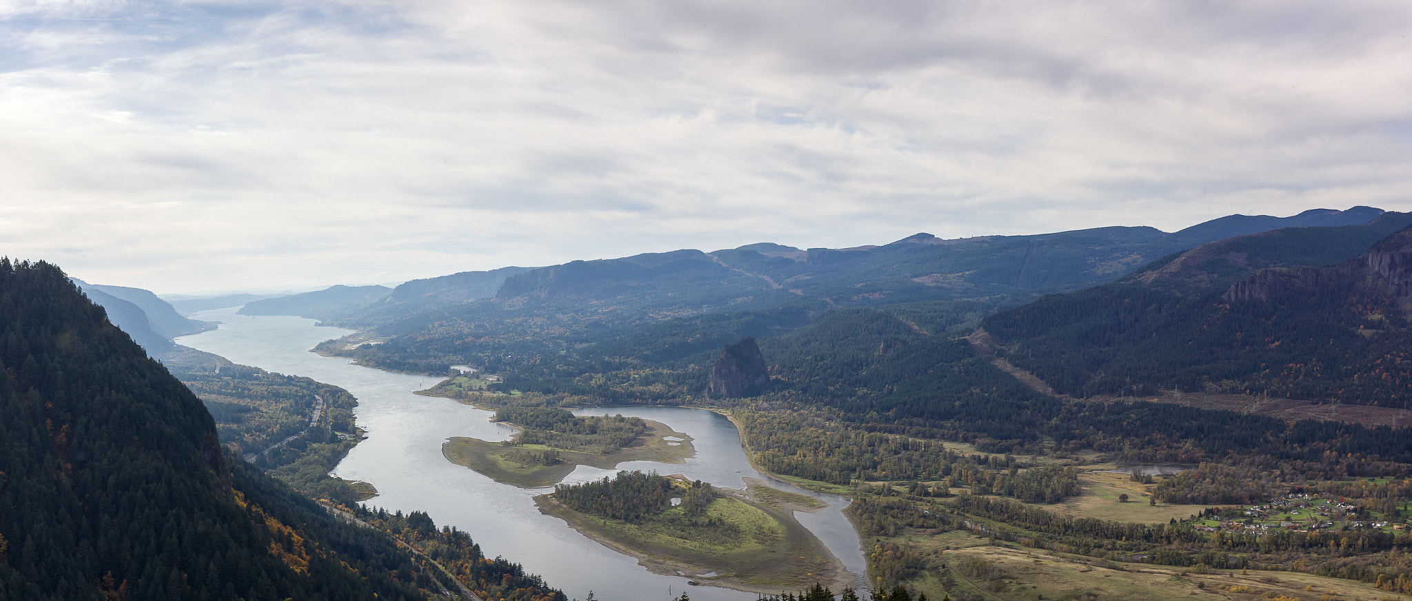 Canon EF-S 24mm F2.8 STM sample photo. Munra point photography