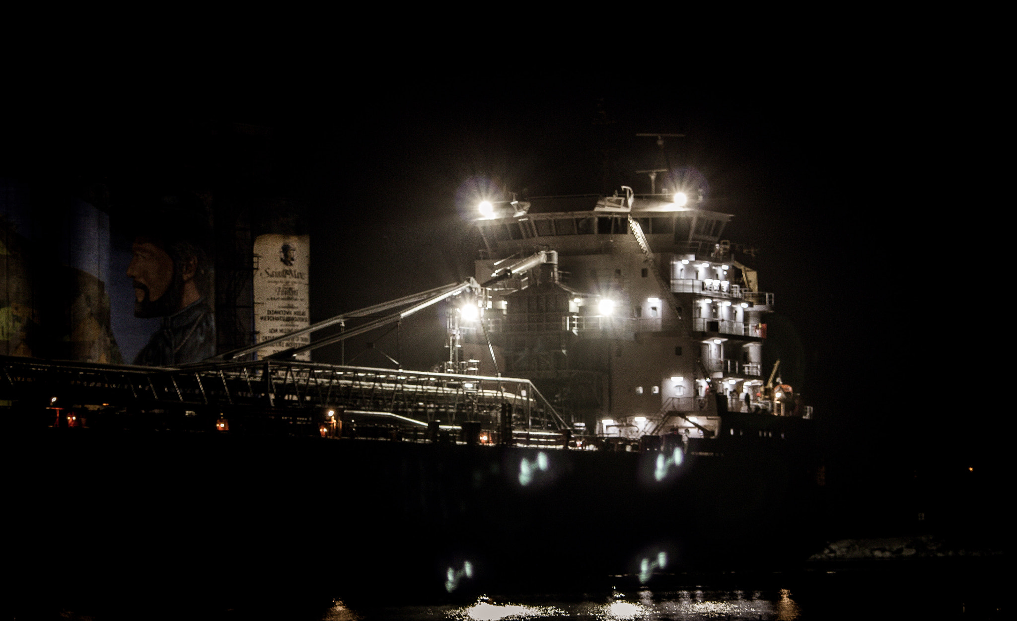 Canon EOS 650D (EOS Rebel T4i / EOS Kiss X6i) sample photo. Overnight loading photography