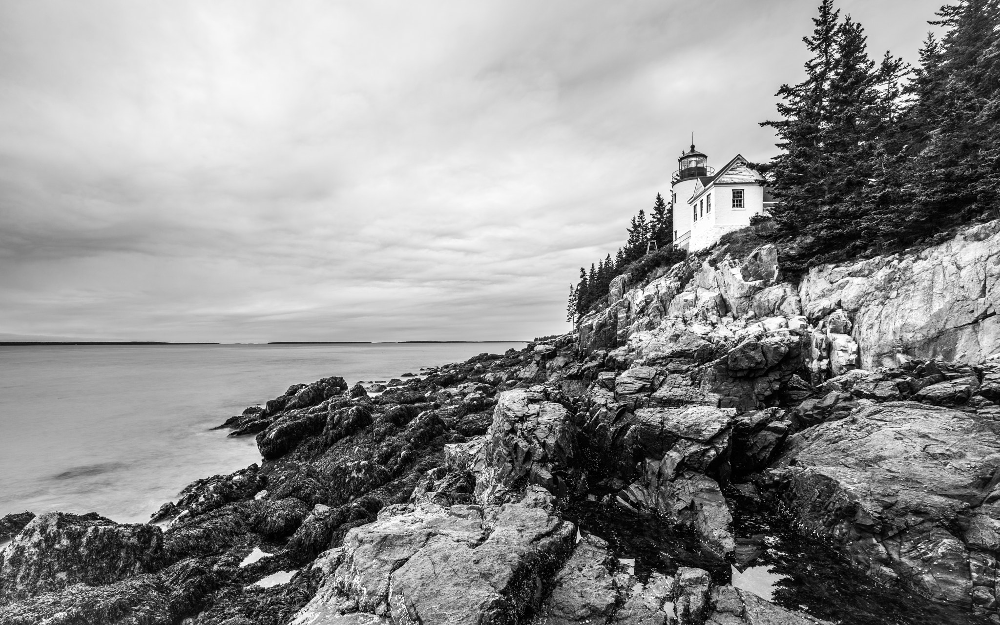 Nikon AF-S Nikkor 17-35mm F2.8D ED-IF sample photo. Bass harbor head lighthouse photography
