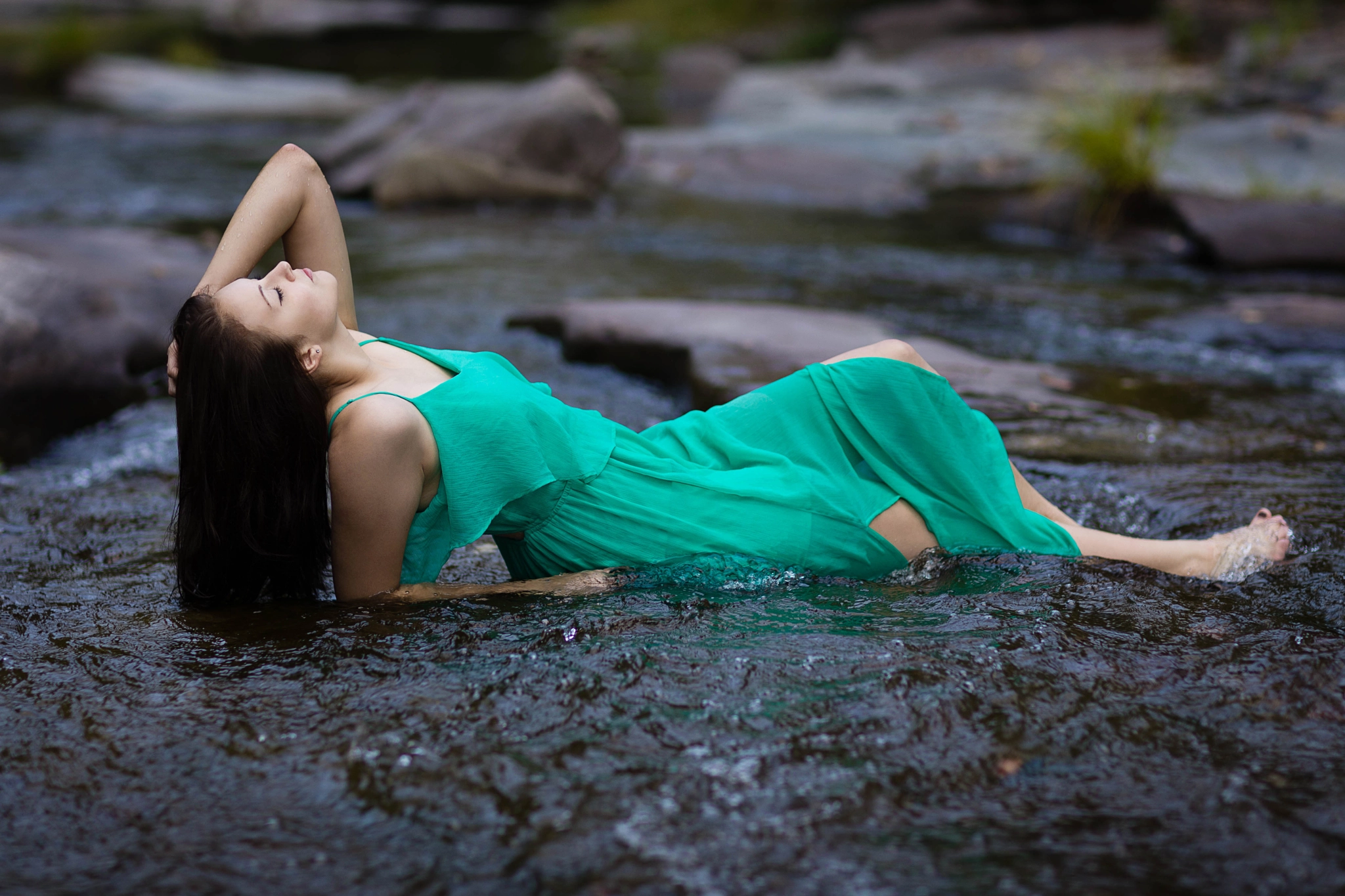 Canon EF 85mm F1.2 sample photo. Among rough water photography