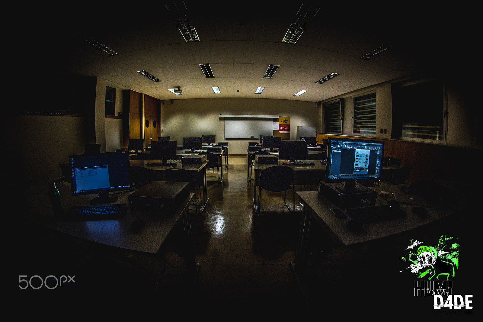 Nikon D5200 + Samyang 8mm F3.5 Aspherical IF MC Fisheye sample photo. Late nights photography