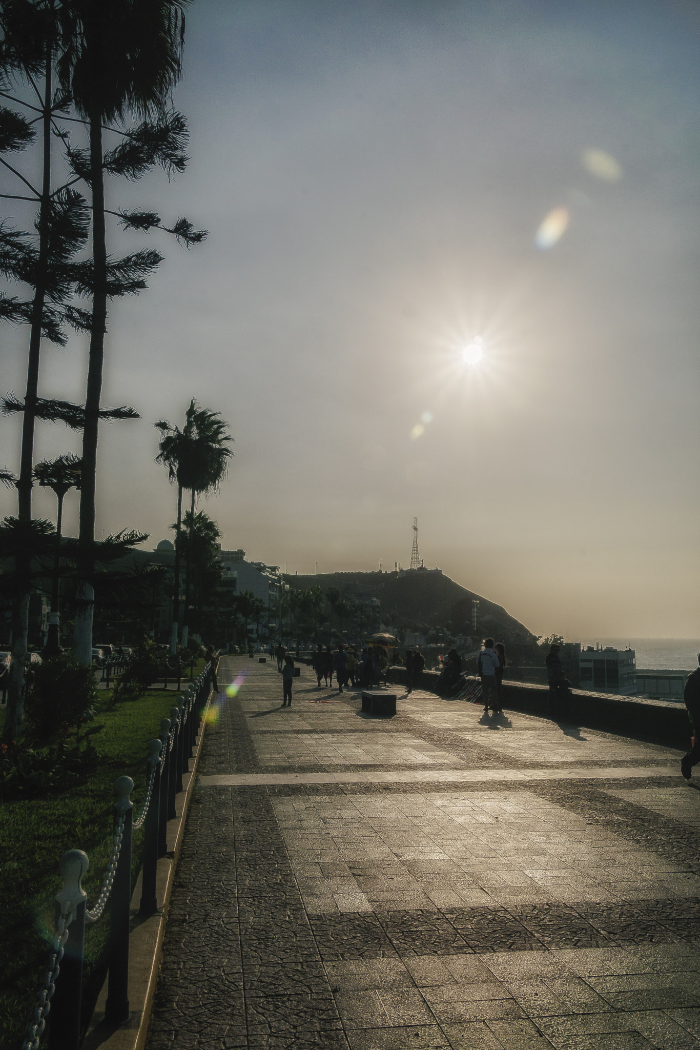 Sony DT 18-250mm F3.5-6.3 sample photo. Sunset on the boardwalk photography