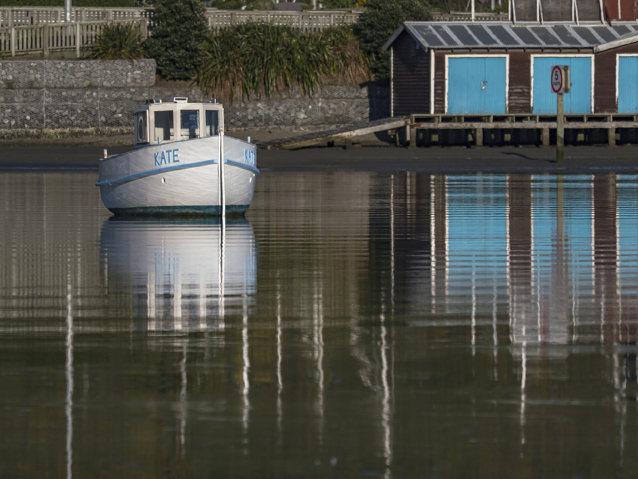 Panasonic Lumix DMC-GX8 sample photo. Old wooden boat and boatsheds photography