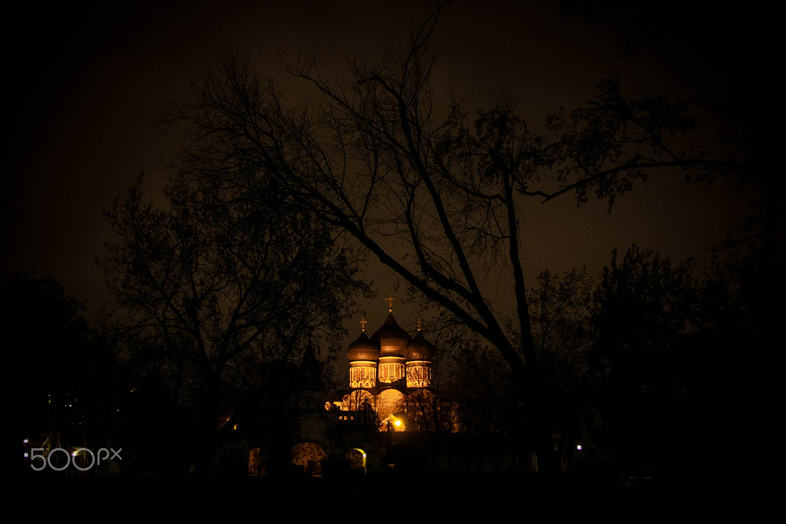 Canon EF-S 18-200mm F3.5-5.6 IS sample photo. Church photography