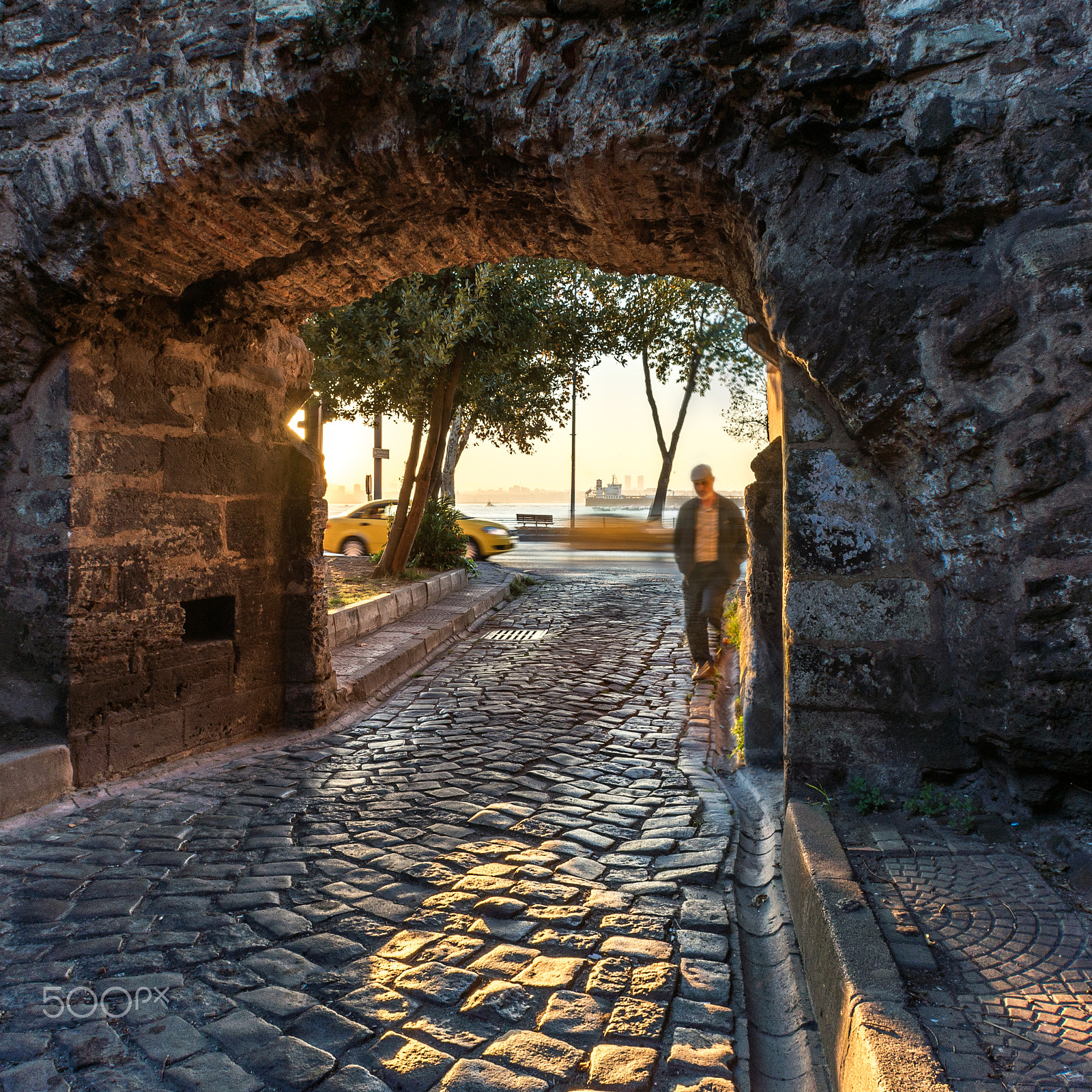 Nikon D600 + Nikon AF Nikkor 20mm F2.8D sample photo. Bosphorus morning photography