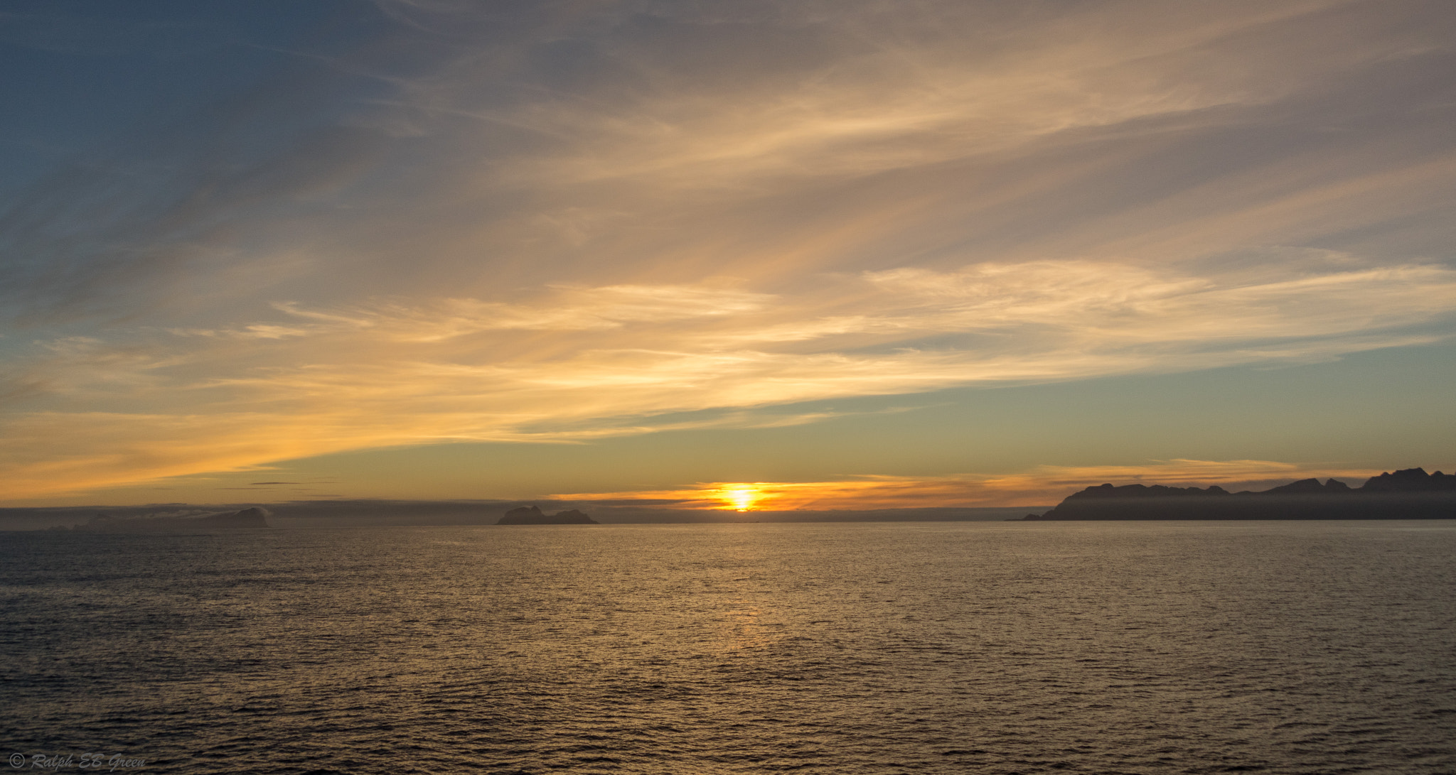 Pentax K-3 II sample photo. Approaching moskenes at sunset photography