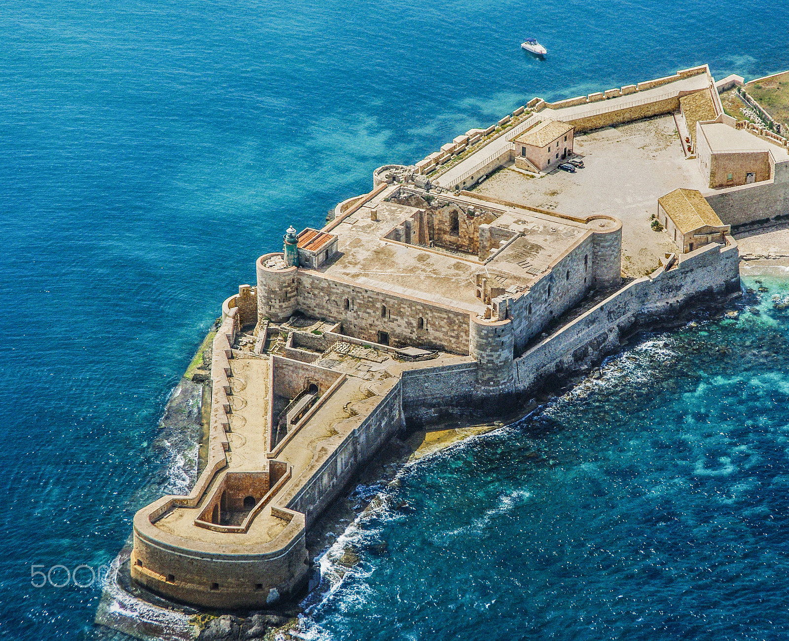 Pentax K200D + Tamron AF 18-200mm F3.5-6.3 XR Di II LD Aspherical (IF) Macro sample photo. Fortress maniace in syracuse sicily photography