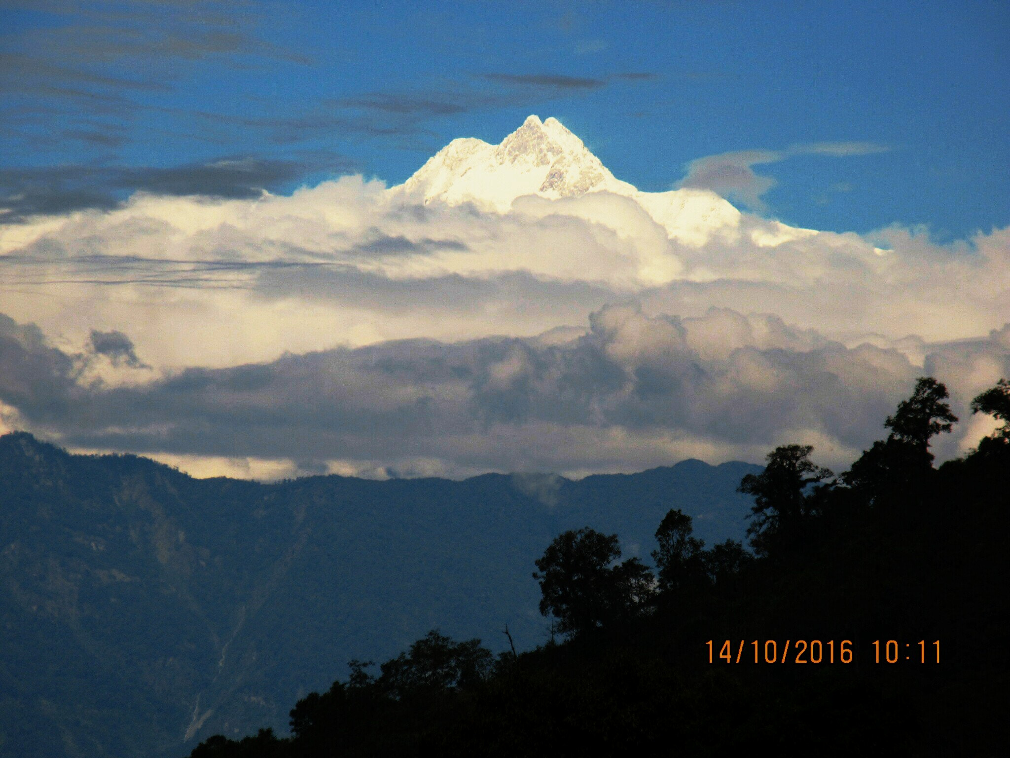 Canon PowerShot ELPH 350 HS (IXUS 275 HS / IXY 640) sample photo. Kanchenjungha photography