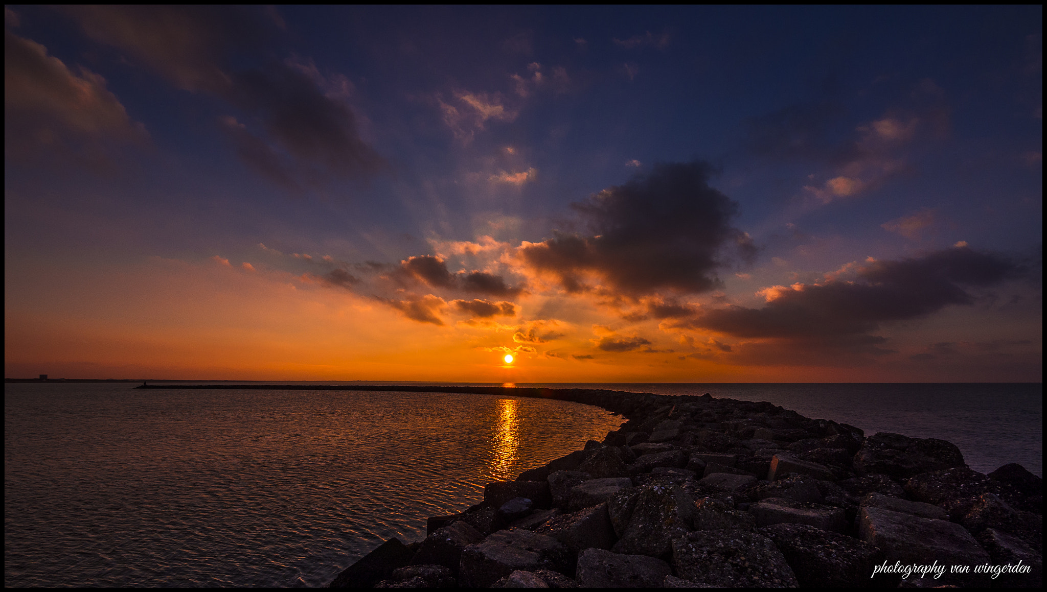 Olympus OM-D E-M10 II + Panasonic Lumix G Vario 7-14mm F4 ASPH sample photo. Sunset photography