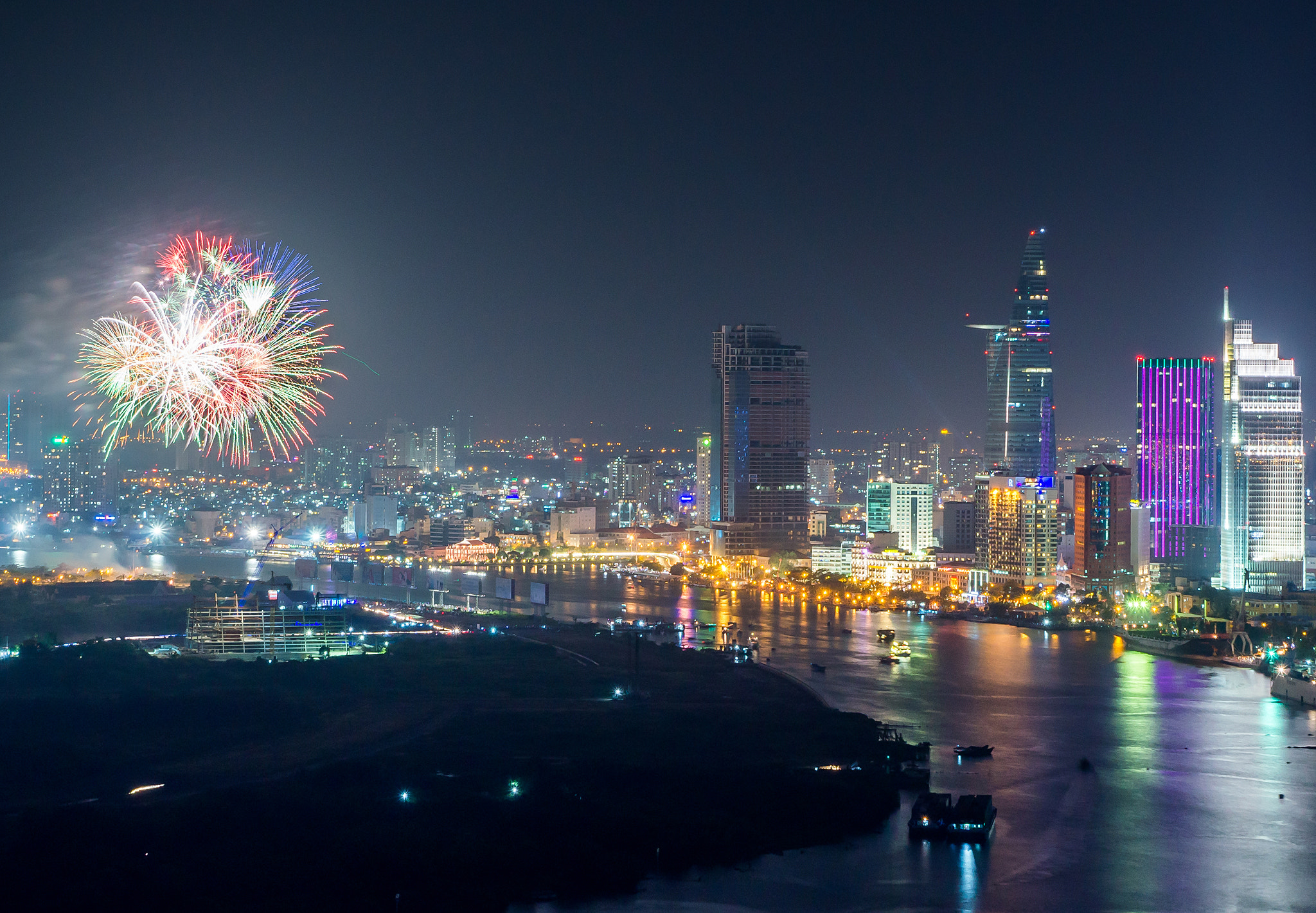 Sony SLT-A57 + Sony DT 16-50mm F2.8 SSM sample photo. Tet binh than () photography