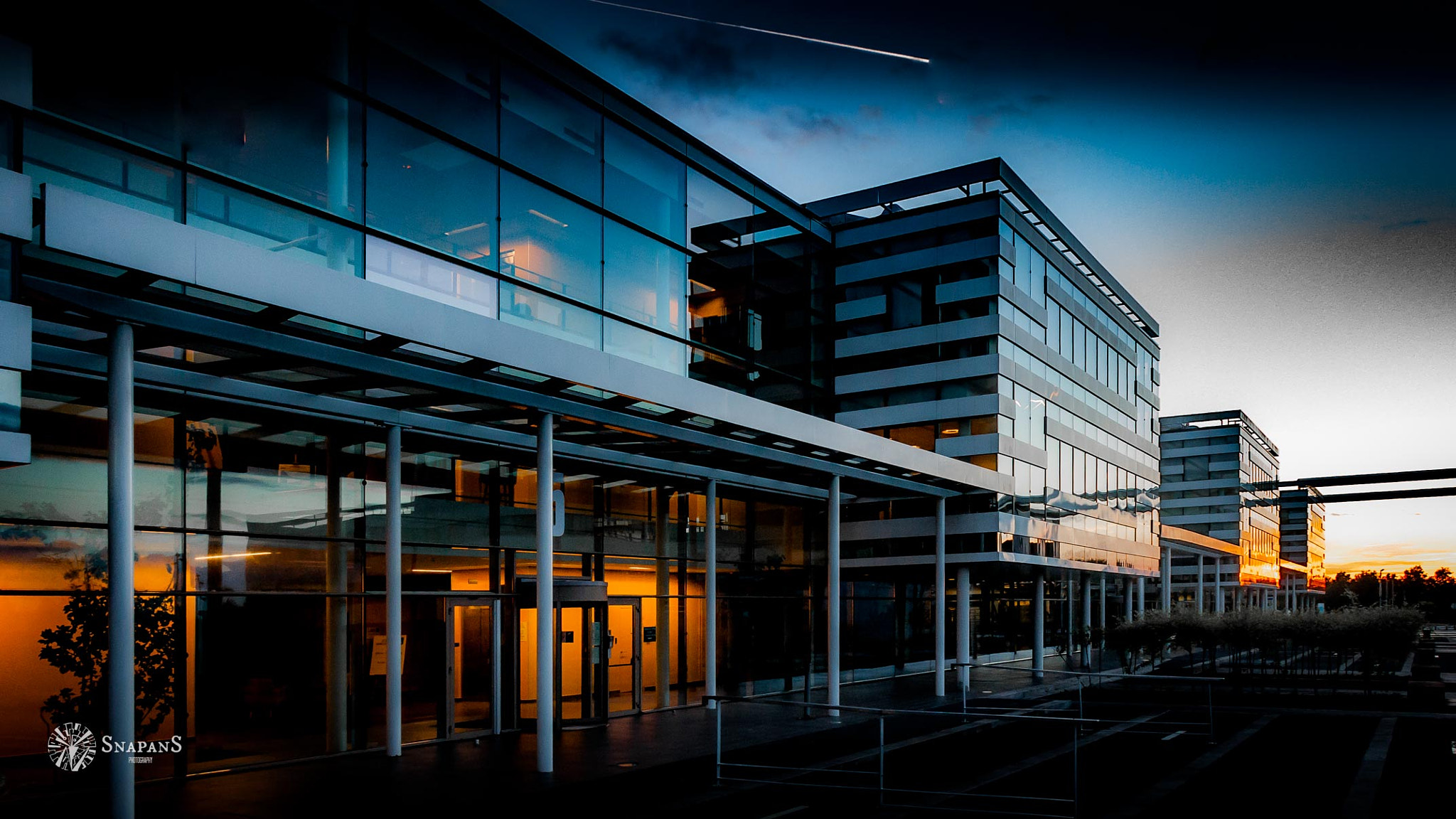 Nikon D5000 sample photo. Modern architecture photography