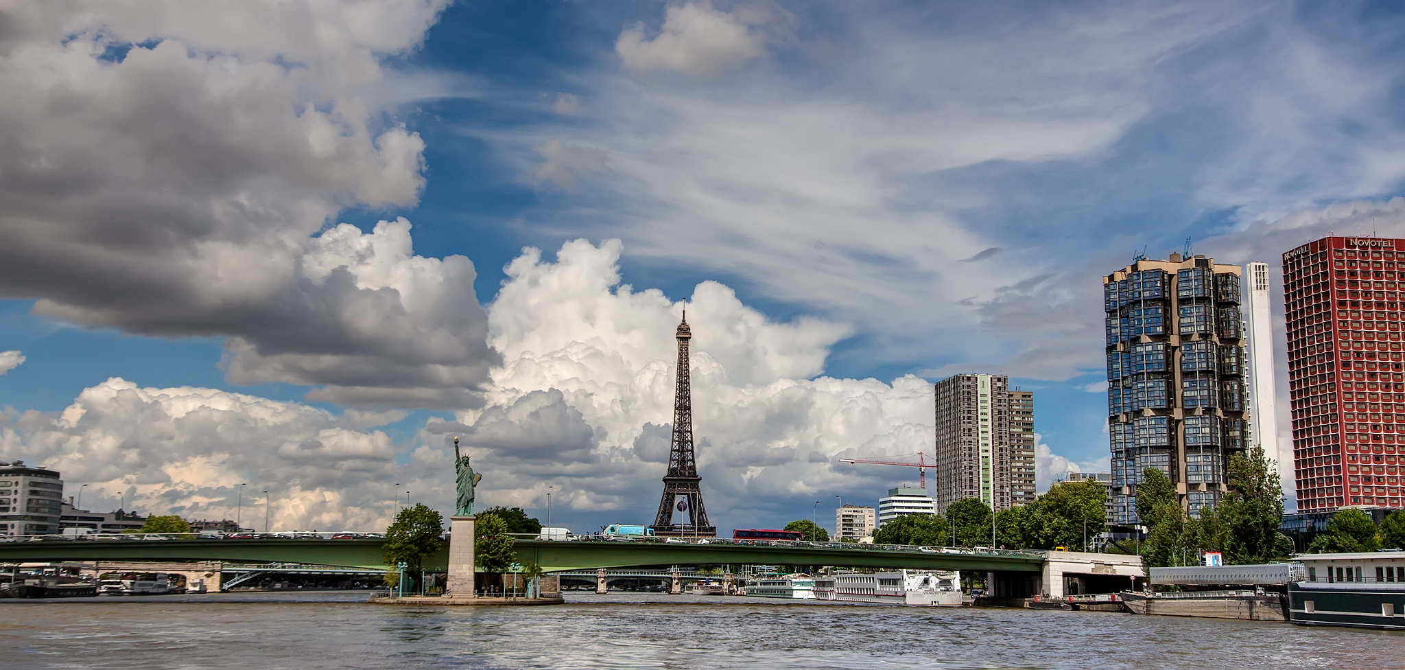 Sigma 12-24mm F4.5-5.6 II DG HSM sample photo. Colorful paris photography