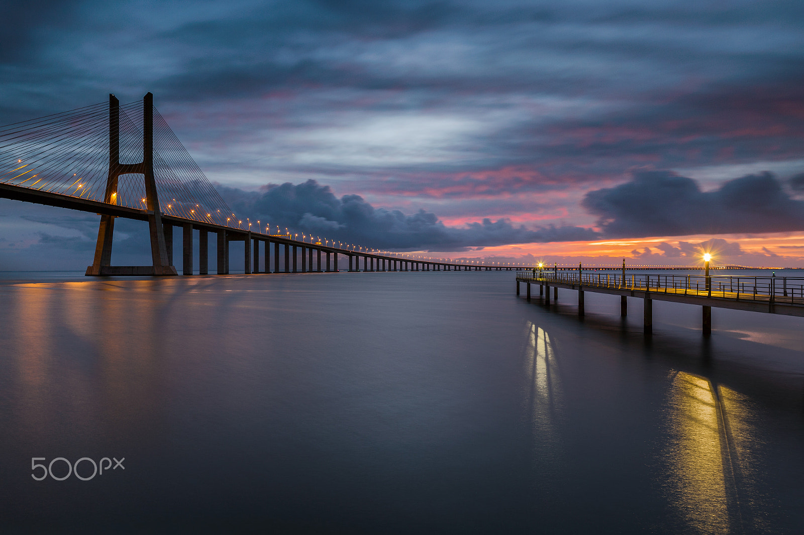 Canon TS-E 24.0mm f/3.5 L II sample photo. Dawn bridge lisbon photography