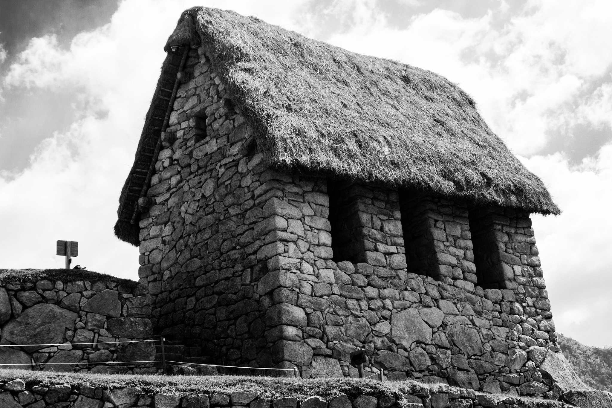 Canon EOS 700D (EOS Rebel T5i / EOS Kiss X7i) sample photo. Stone house photography