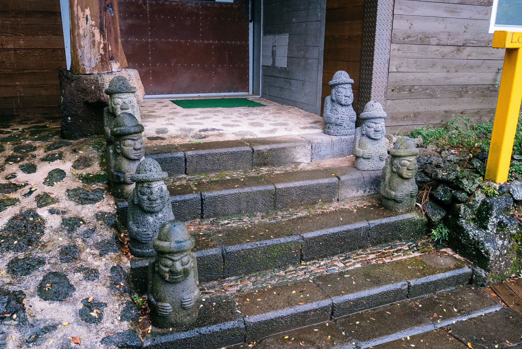 Panasonic Lumix DMC-GX85 (Lumix DMC-GX80 / Lumix DMC-GX7 Mark II) sample photo. 돌하르방 photography