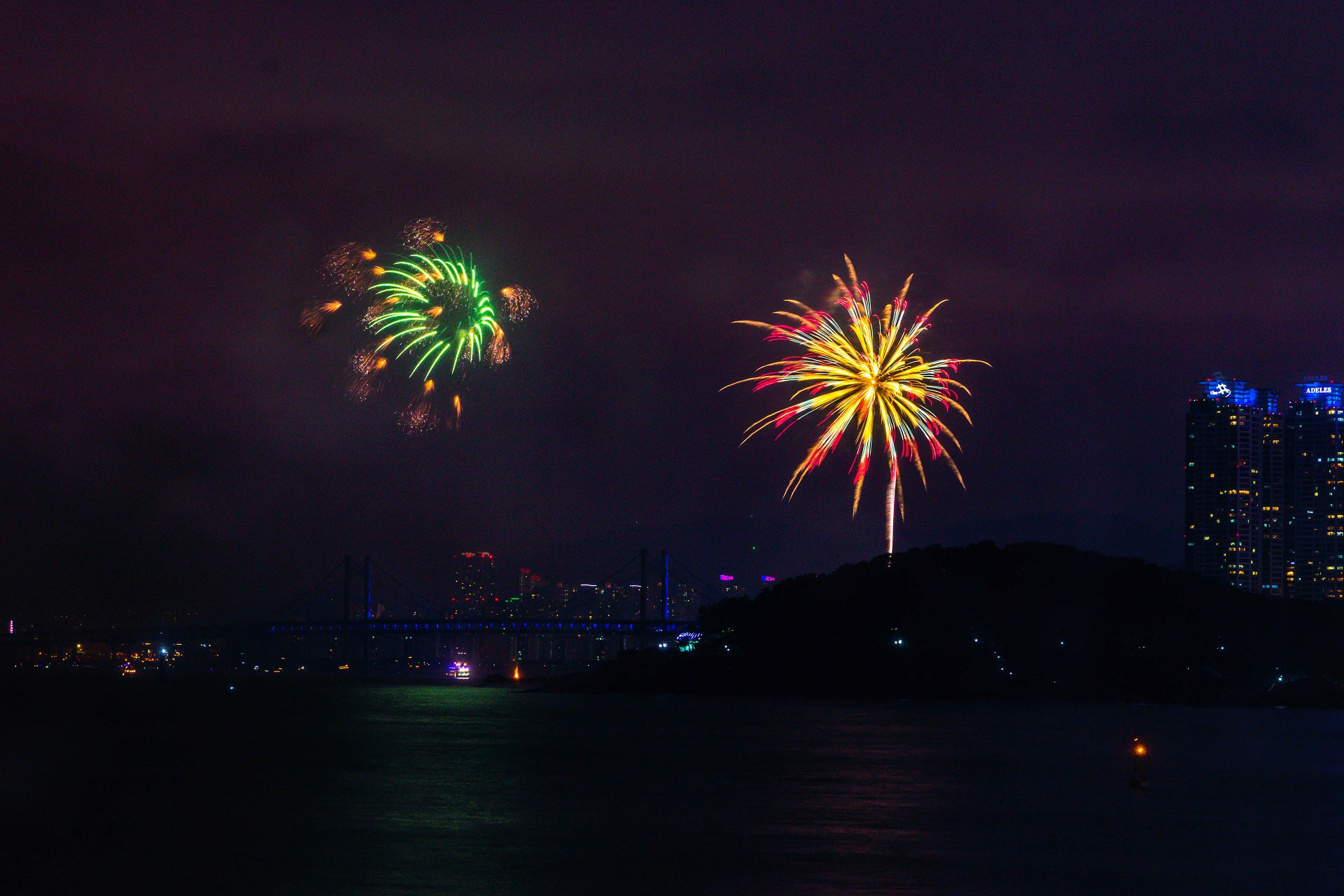 Sony SLT-A65 (SLT-A65V) sample photo. Fireworks photography