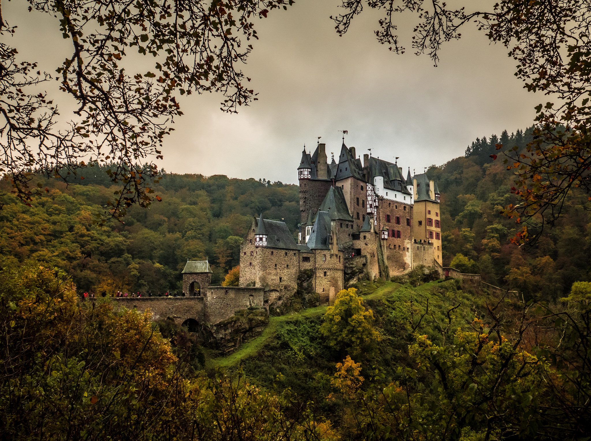 Panasonic Lumix DMC-GX8 sample photo. Burg eltz photography