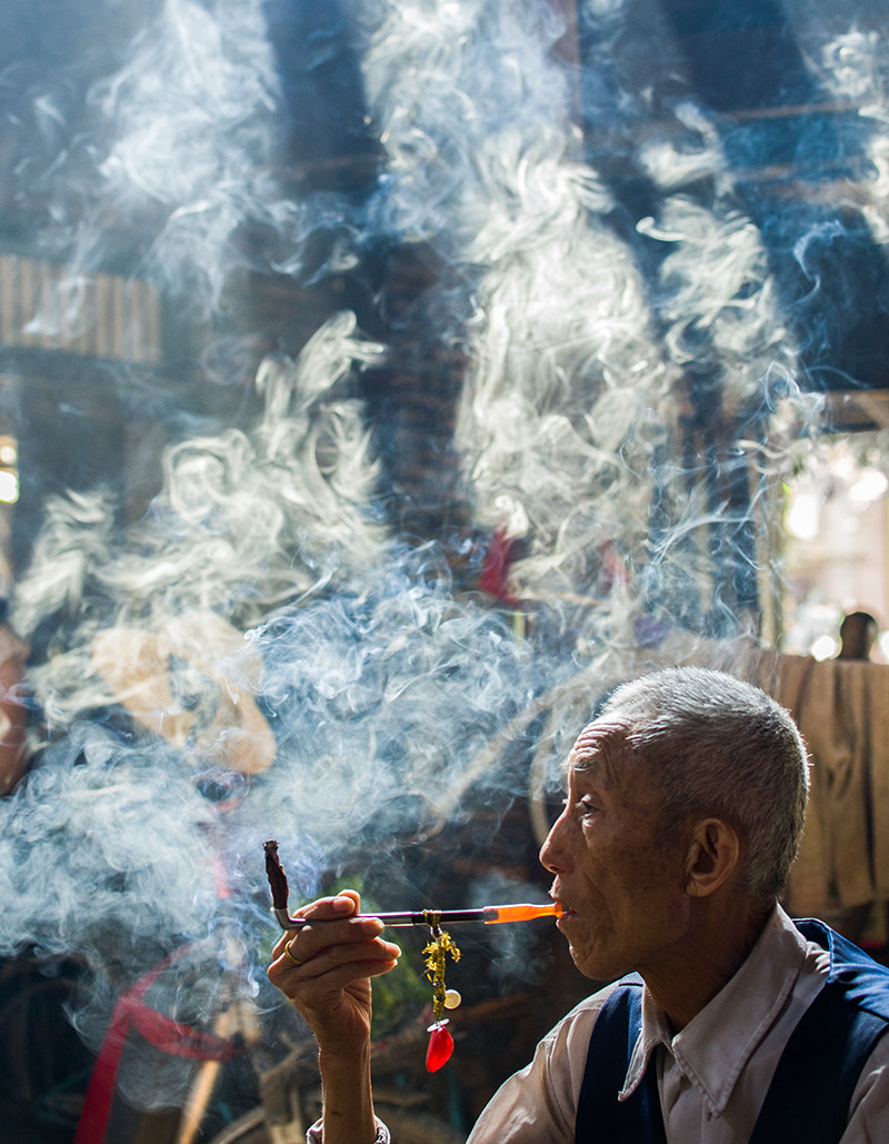 Nikon AF-S Nikkor 70-200mm F4G ED VR sample photo. The past smoke photography