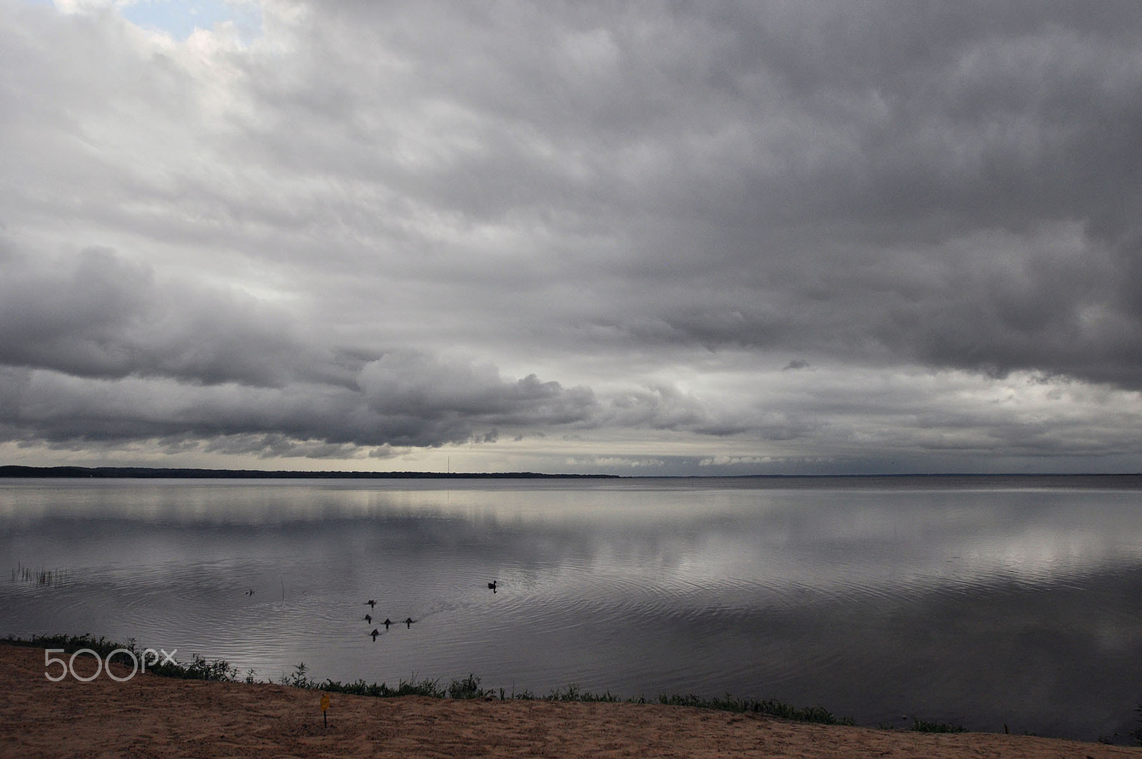 Nikon D5000 sample photo. Heavy clouds photography