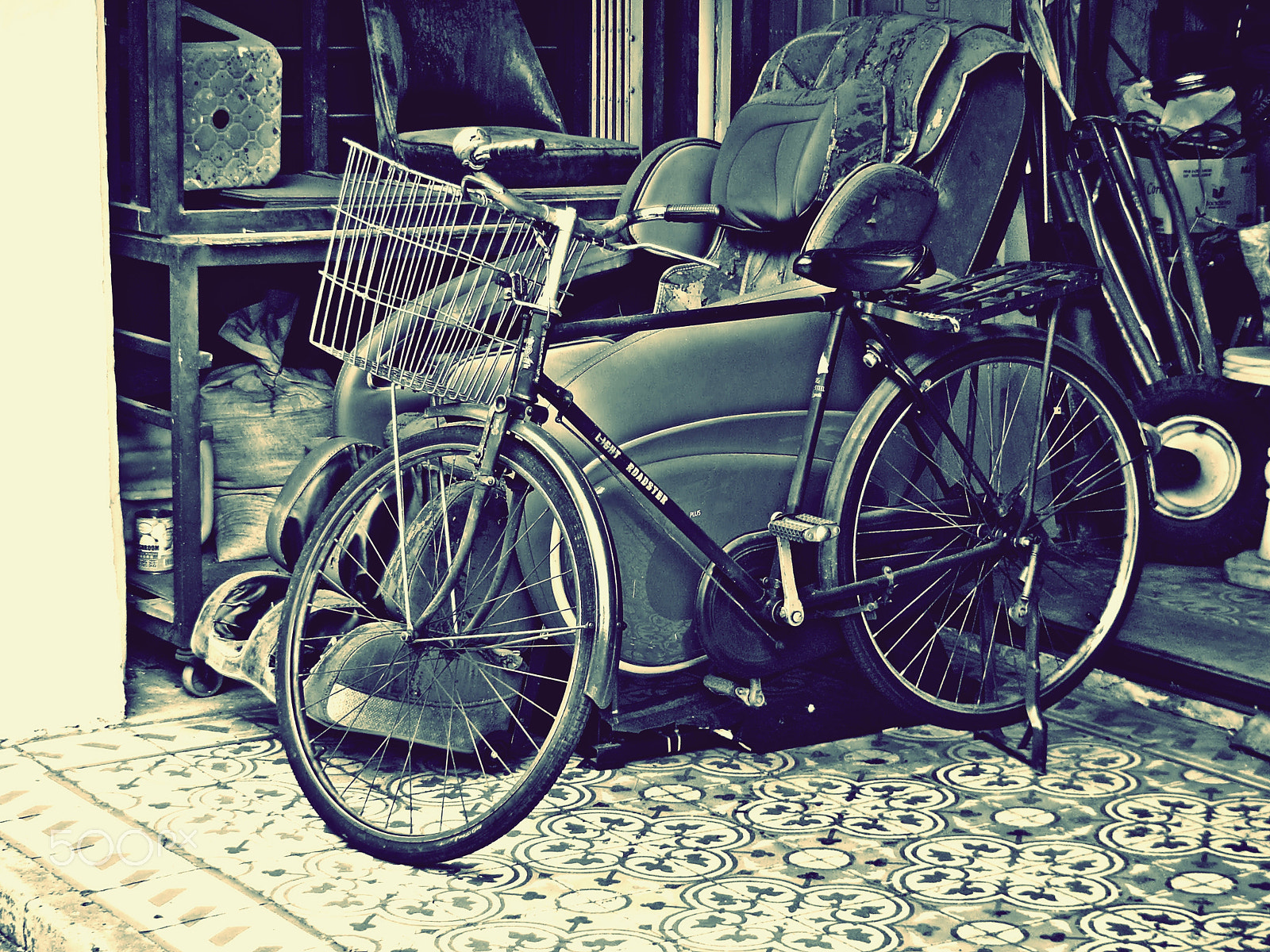 Nikon Coolpix S1200pj sample photo. Old bicycle in old shop photography