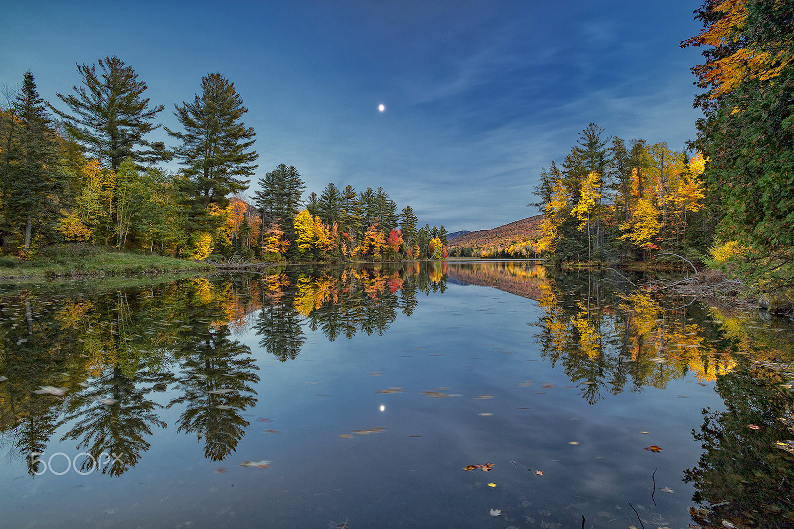 Nikon AF-S Nikkor 17-35mm F2.8D ED-IF sample photo. Fall colors photography