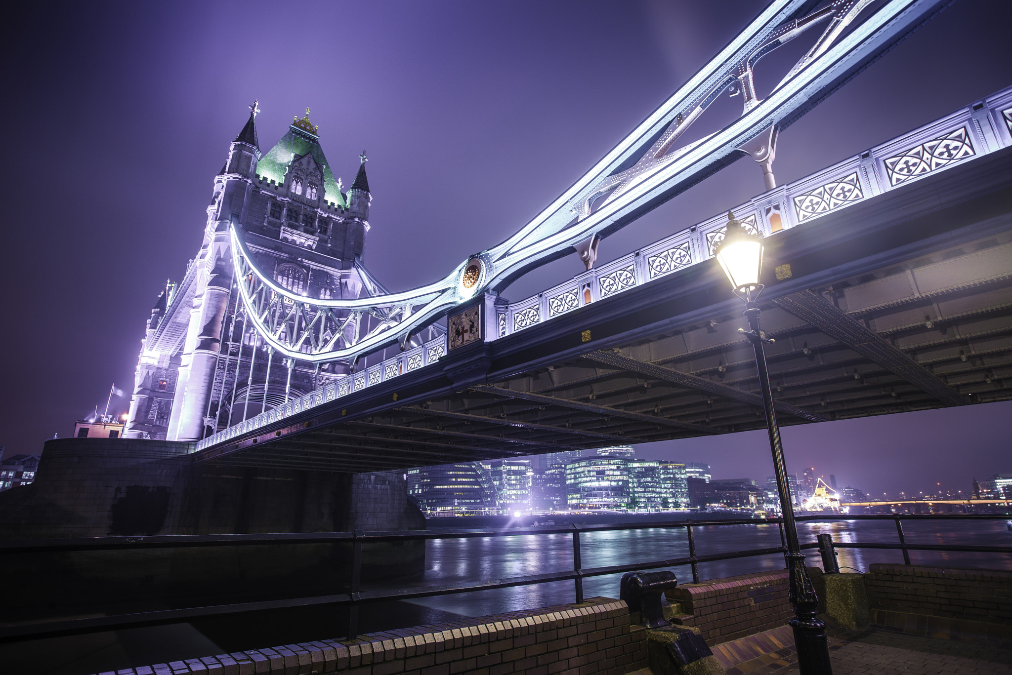 Sony a7R + Canon EF 16-35mm F2.8L II USM sample photo. Under the tower bridge photography