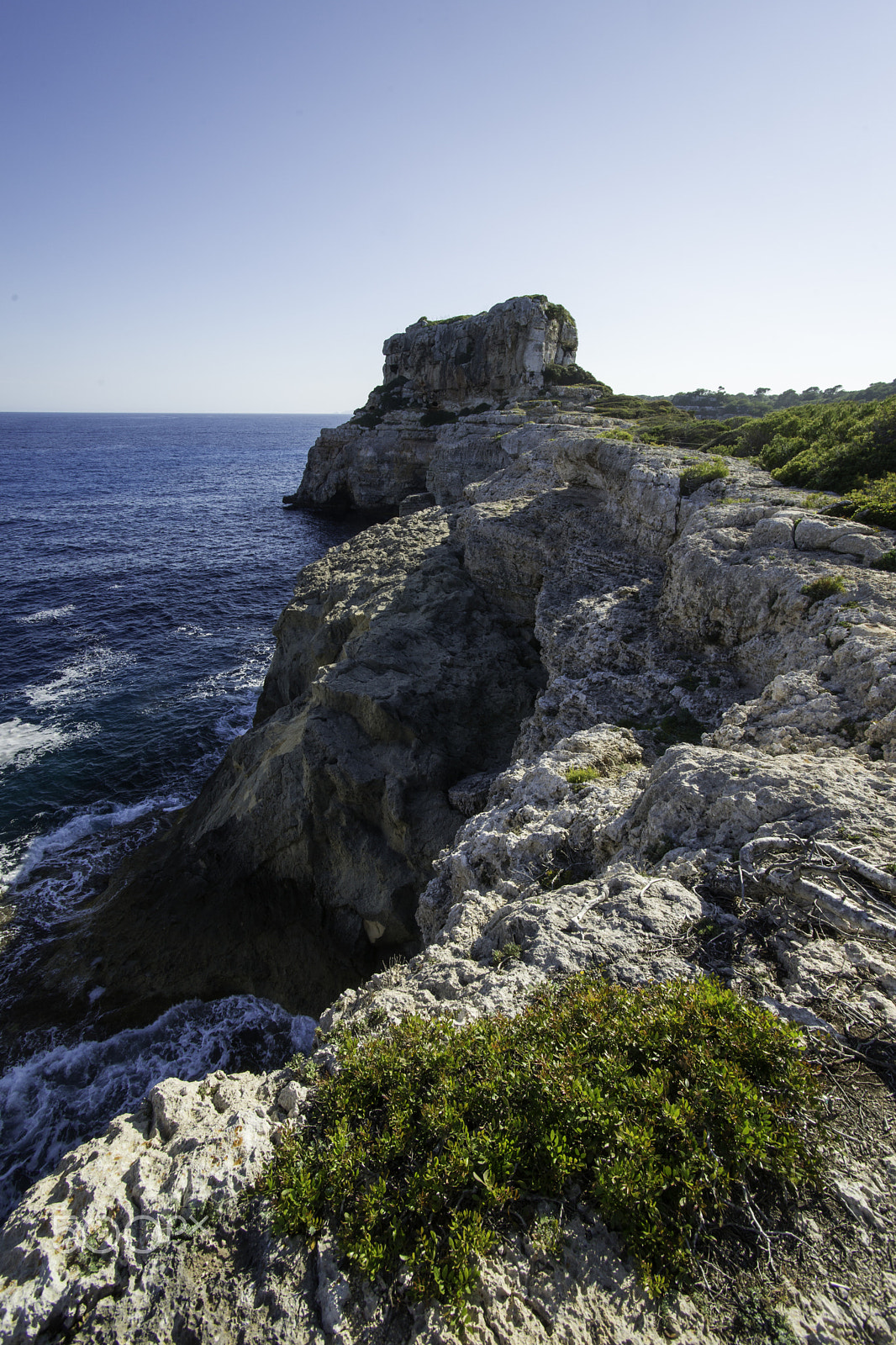 Sony Alpha DSLR-A850 + Minolta AF 17-35mm F3.5 G sample photo. Mallorquin cliffs photography
