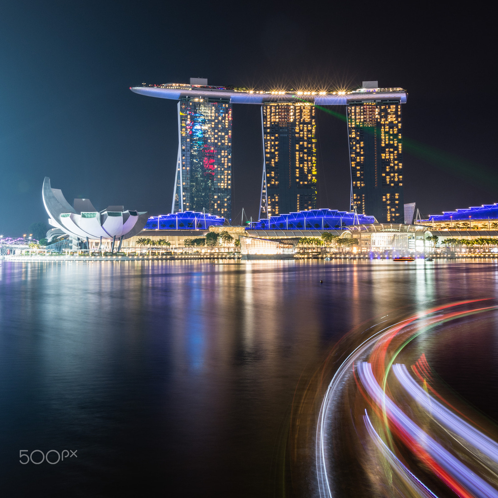 Nikon D7100 + Nikon AF-S Nikkor 20mm F1.8G ED sample photo. Marina bay sands photography