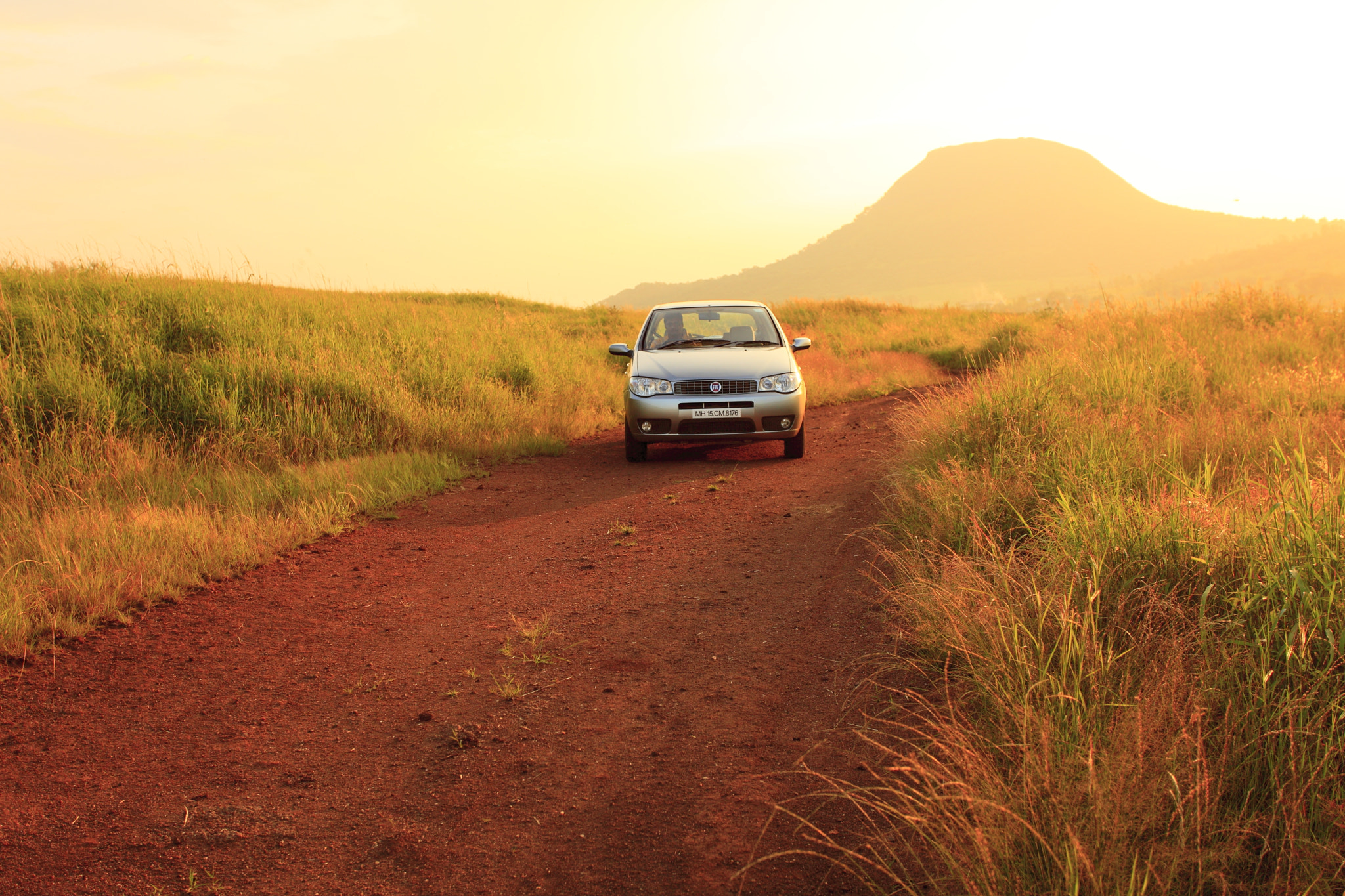 Canon EF 17-40mm F4L USM sample photo. Evening with fiat palio photography