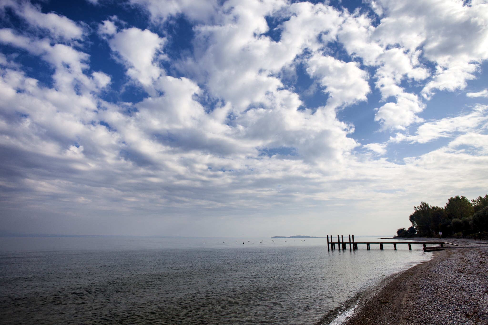 Canon EF 20mm F2.8 USM sample photo. Garda lake photography