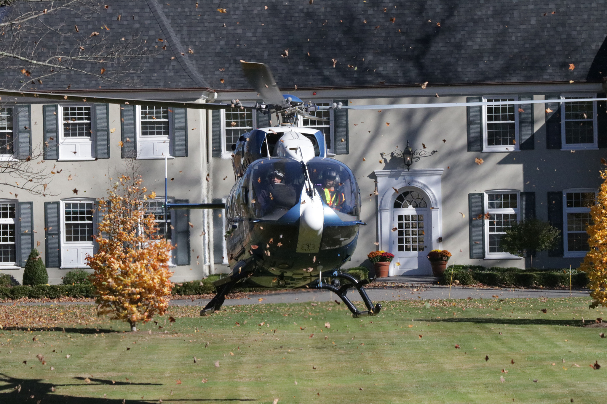 Canon EF 70-300mm F4-5.6 IS USM sample photo. Life star landing at the lz photography