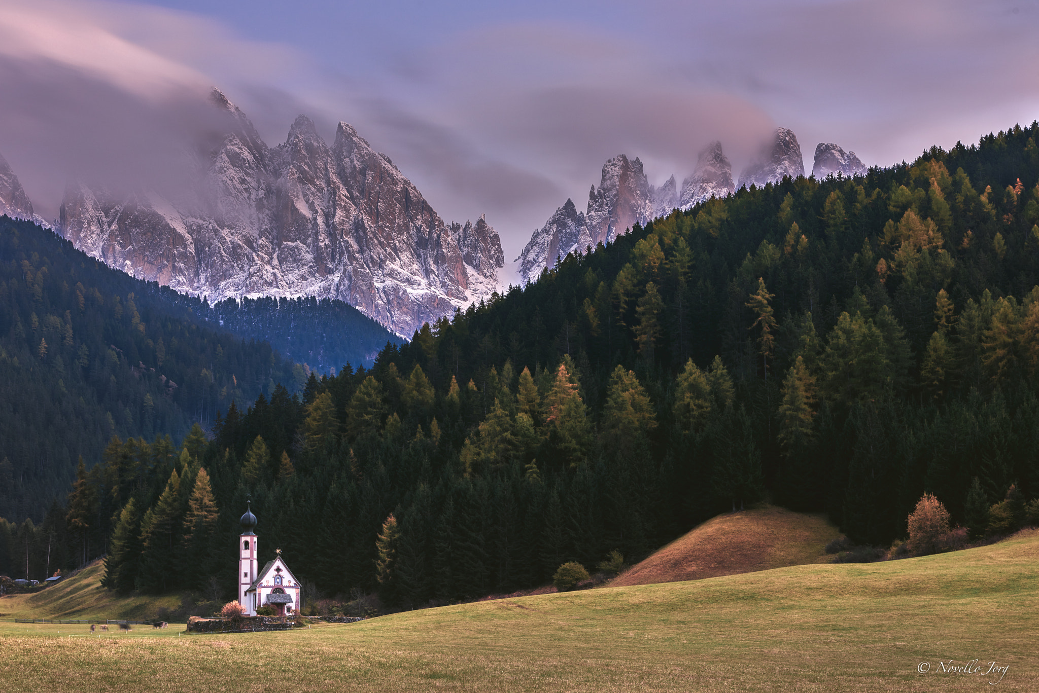 Nikon AF-S Nikkor 24-70mm F2.8G ED sample photo. The small church photography