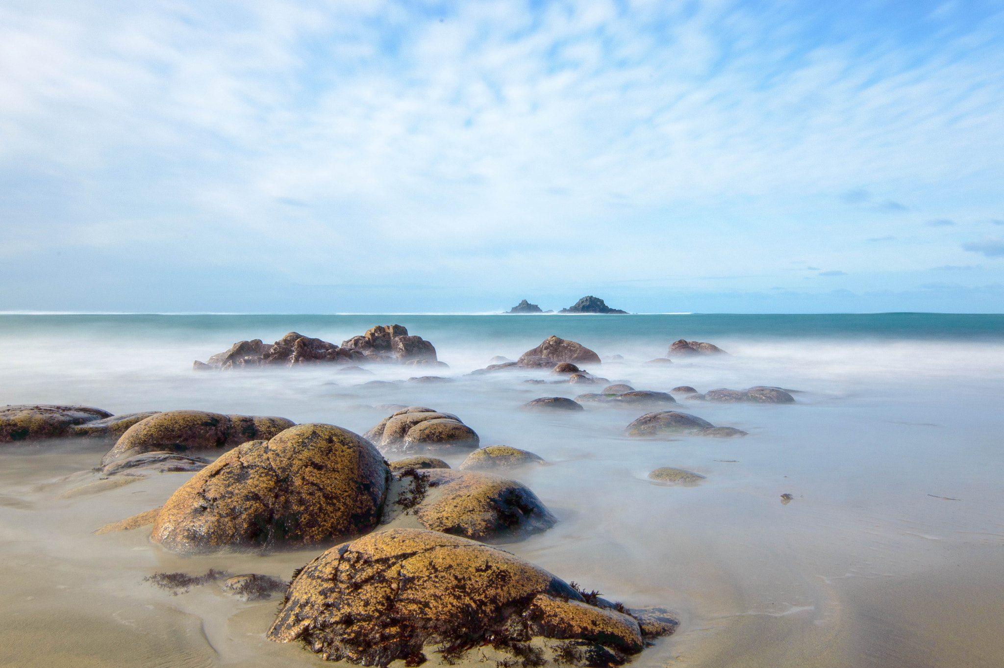 Nikon D3200 + Nikon AF-S DX Nikkor 10-24mm F3-5-4.5G ED sample photo. Porth nanven cornwall photography