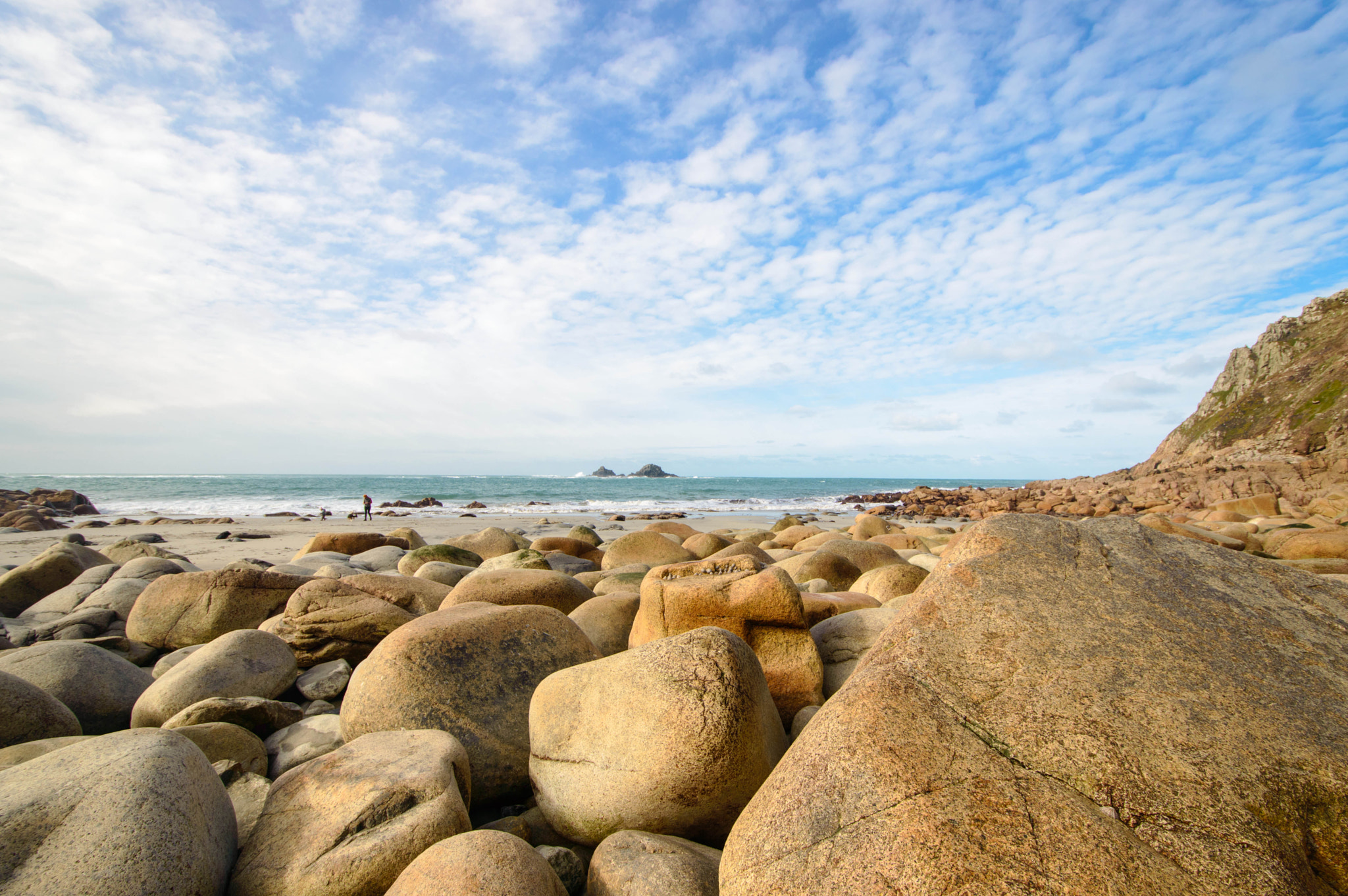 Nikon D3200 + Nikon AF-S DX Nikkor 10-24mm F3-5-4.5G ED sample photo. Porth nanven boulders photography