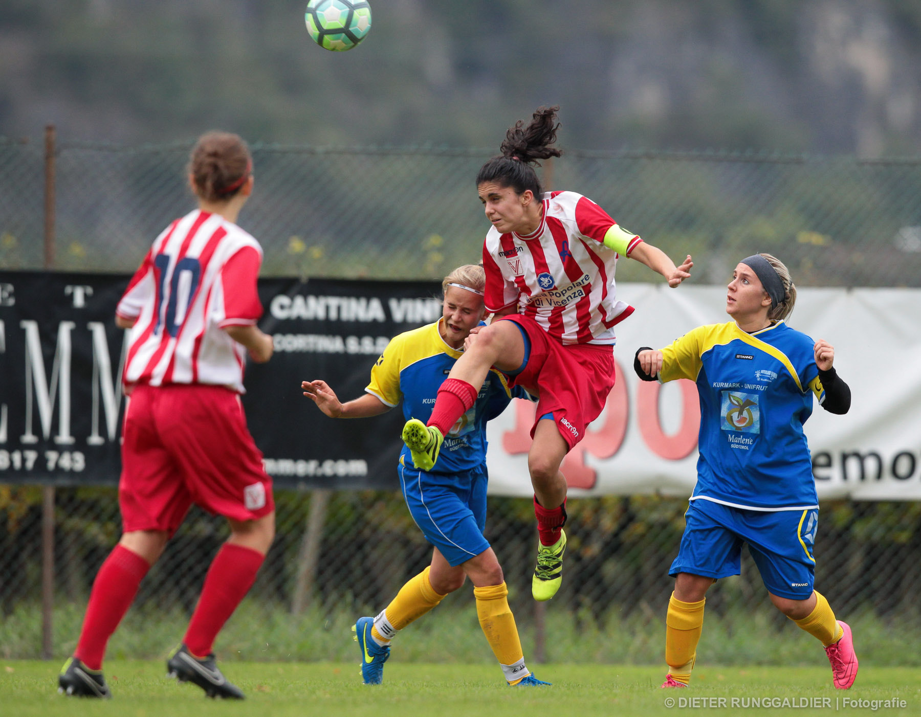 Canon EF 400mm F2.8L IS USM sample photo. Fussball - damen serie b, unterland damen vs vicenza photography