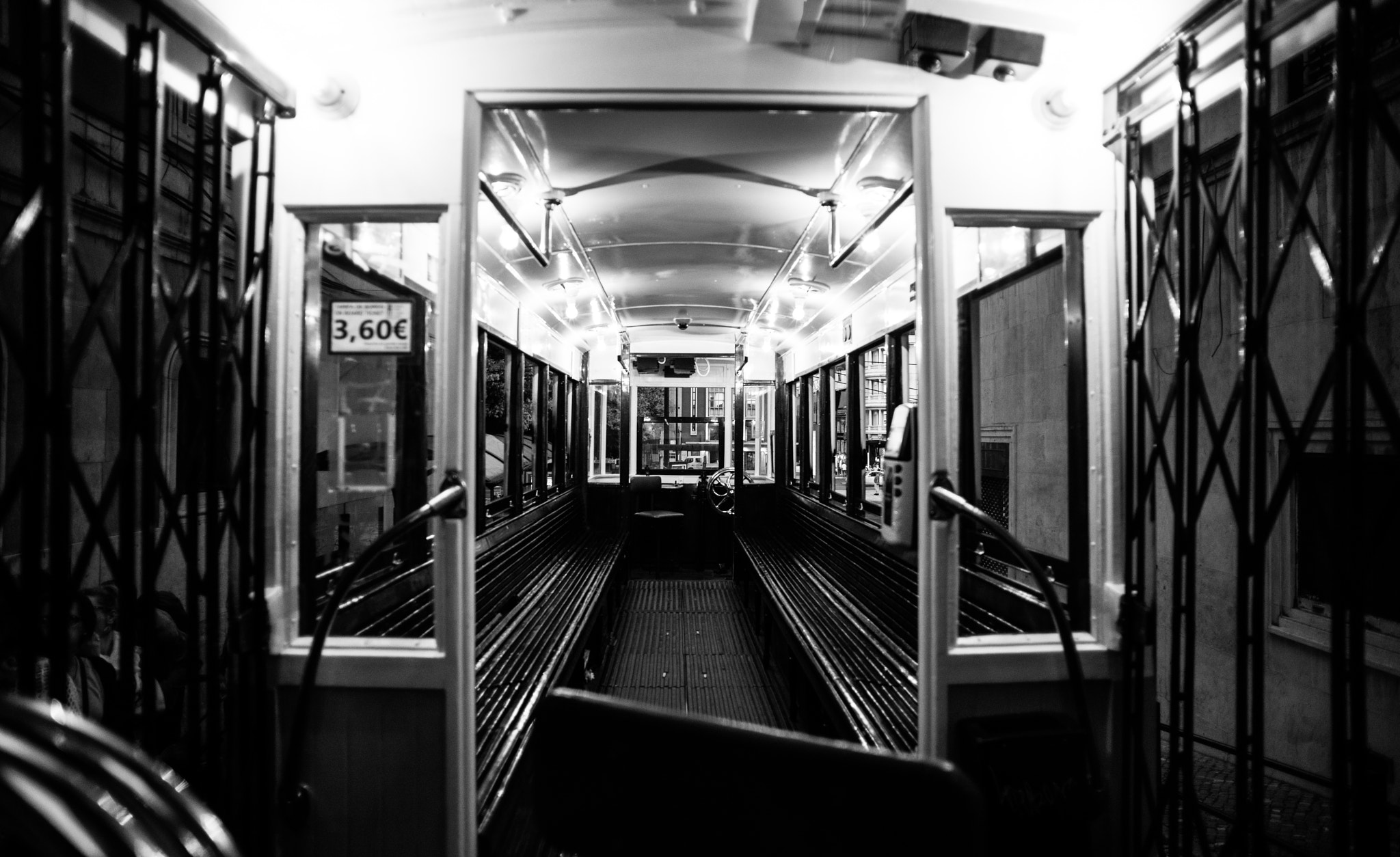 Nikon D800 + Nikon AF Nikkor 20mm F2.8D sample photo. The tram photography