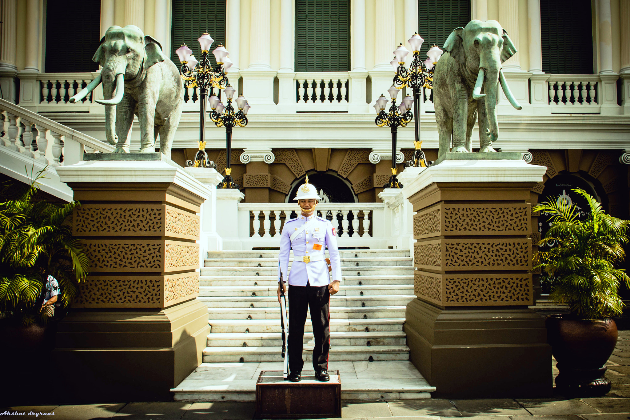 Canon EF-S 18-200mm F3.5-5.6 IS sample photo. Gaurd - riyal thai palace photography