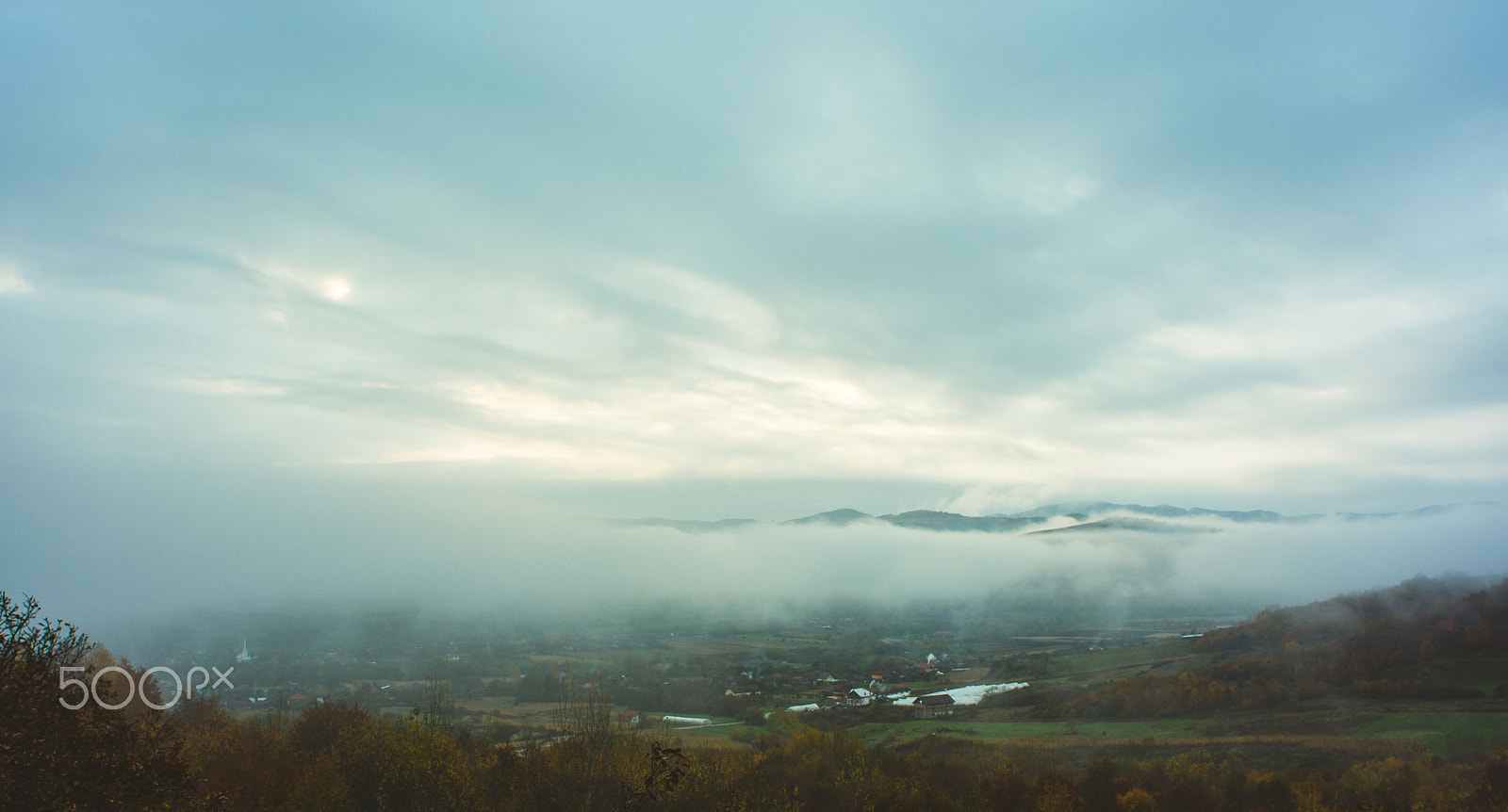 Nikon AF Nikkor 20mm F2.8D sample photo. October mood photography