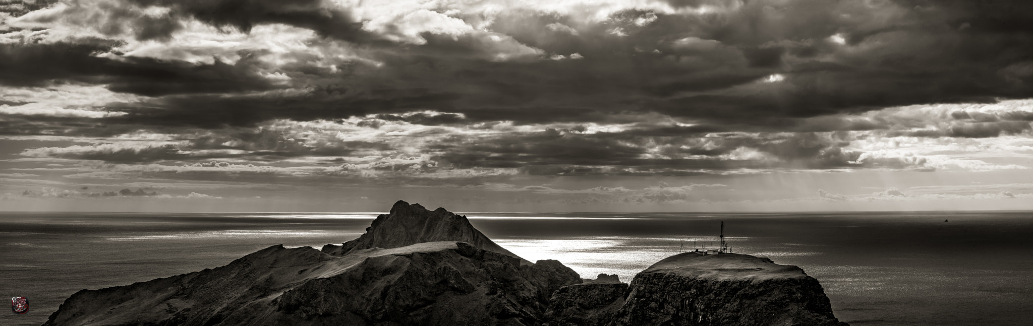Leica APO-Summicron-M 90mm F2 ASPH sample photo. Iceland: vestmannaeyjar - on heimaklettur cliff, highest point here and nothing for the... photography
