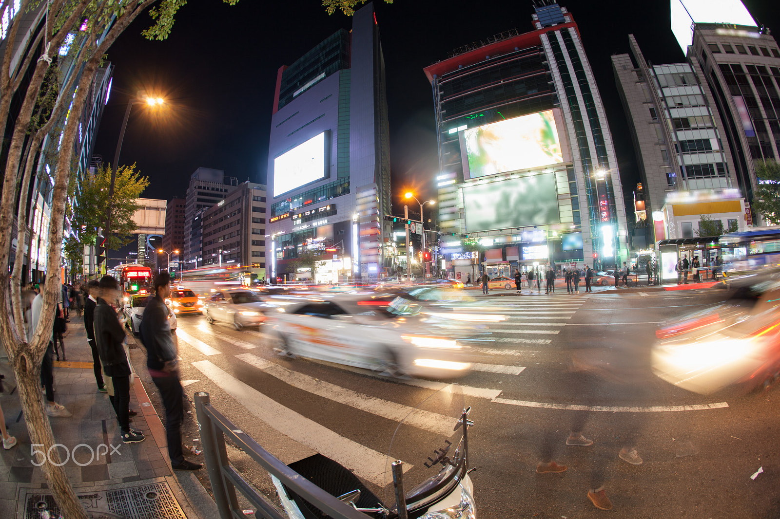 Canon EF 15mm F2.8 Fisheye sample photo. Busy junction in seoul, south korea photography