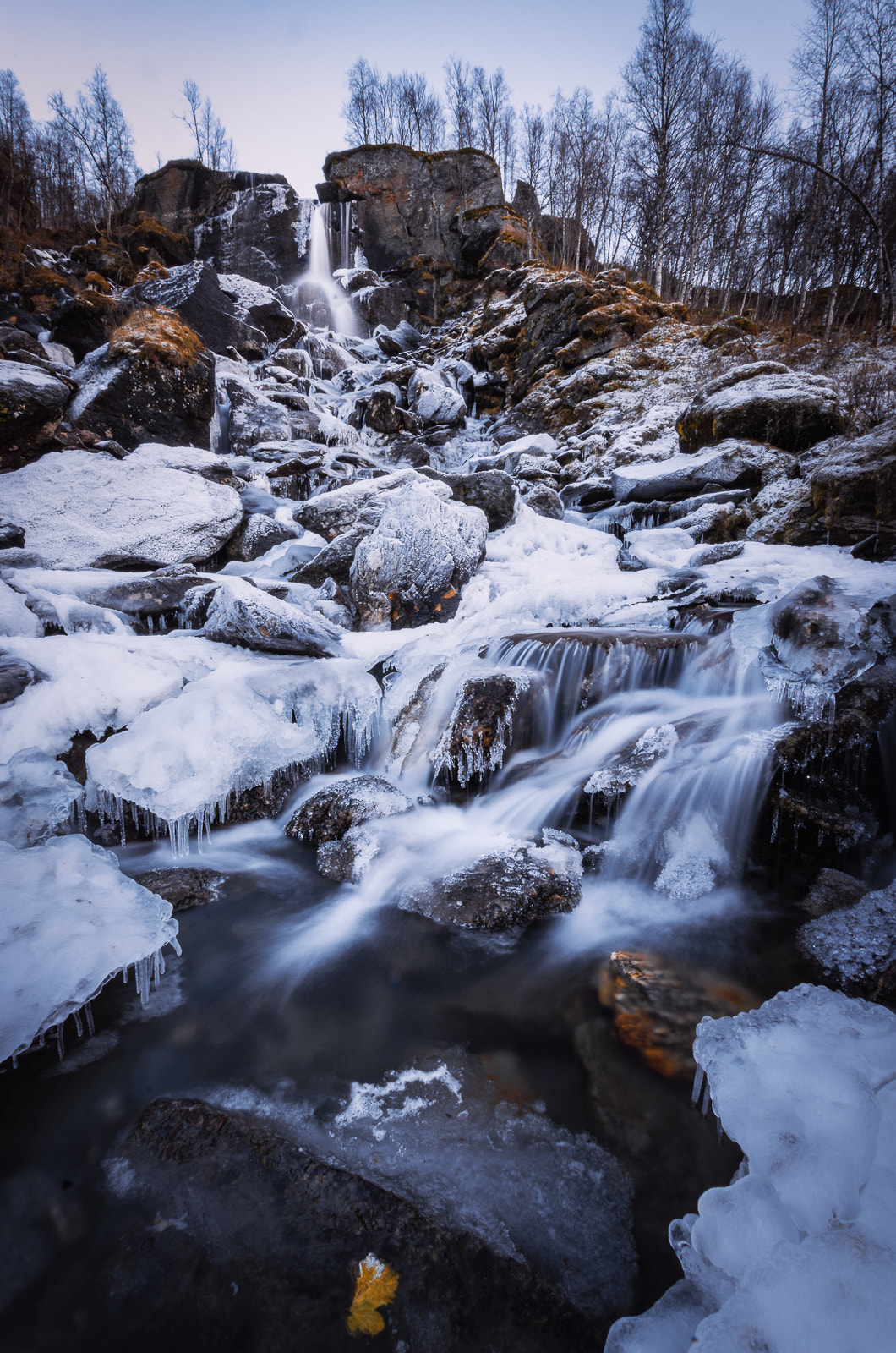 Sigma 10-20mm F3.5 EX DC HSM sample photo. Falling ice photography