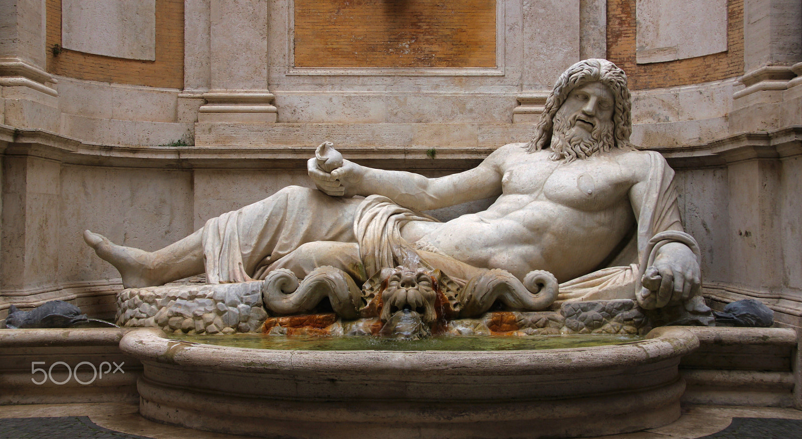 Canon EOS 500D (EOS Rebel T1i / EOS Kiss X3) sample photo. Fontana di marforio photography