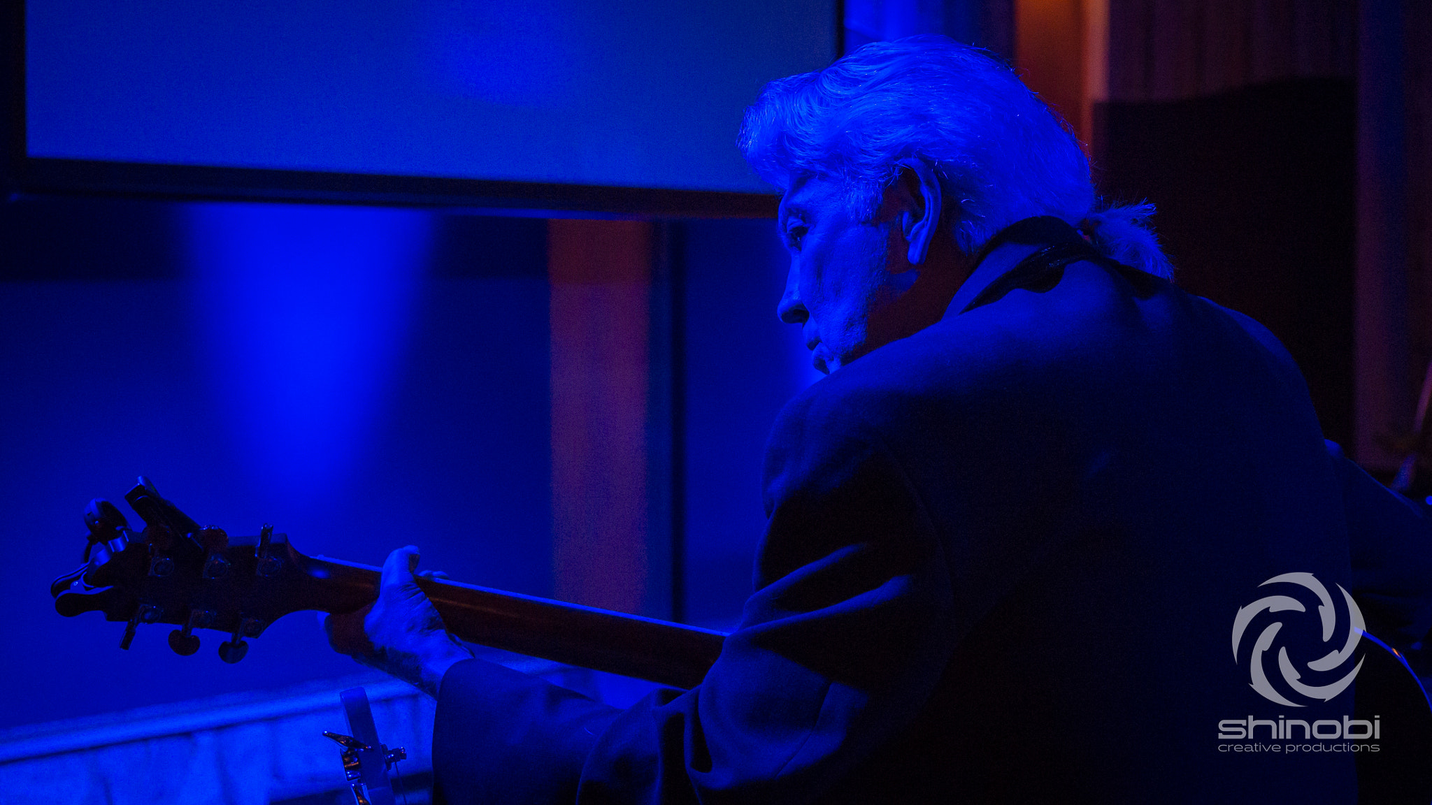 Panasonic Lumix G X Vario 35-100mm F2.8 OIS sample photo. Musician with the blues photography