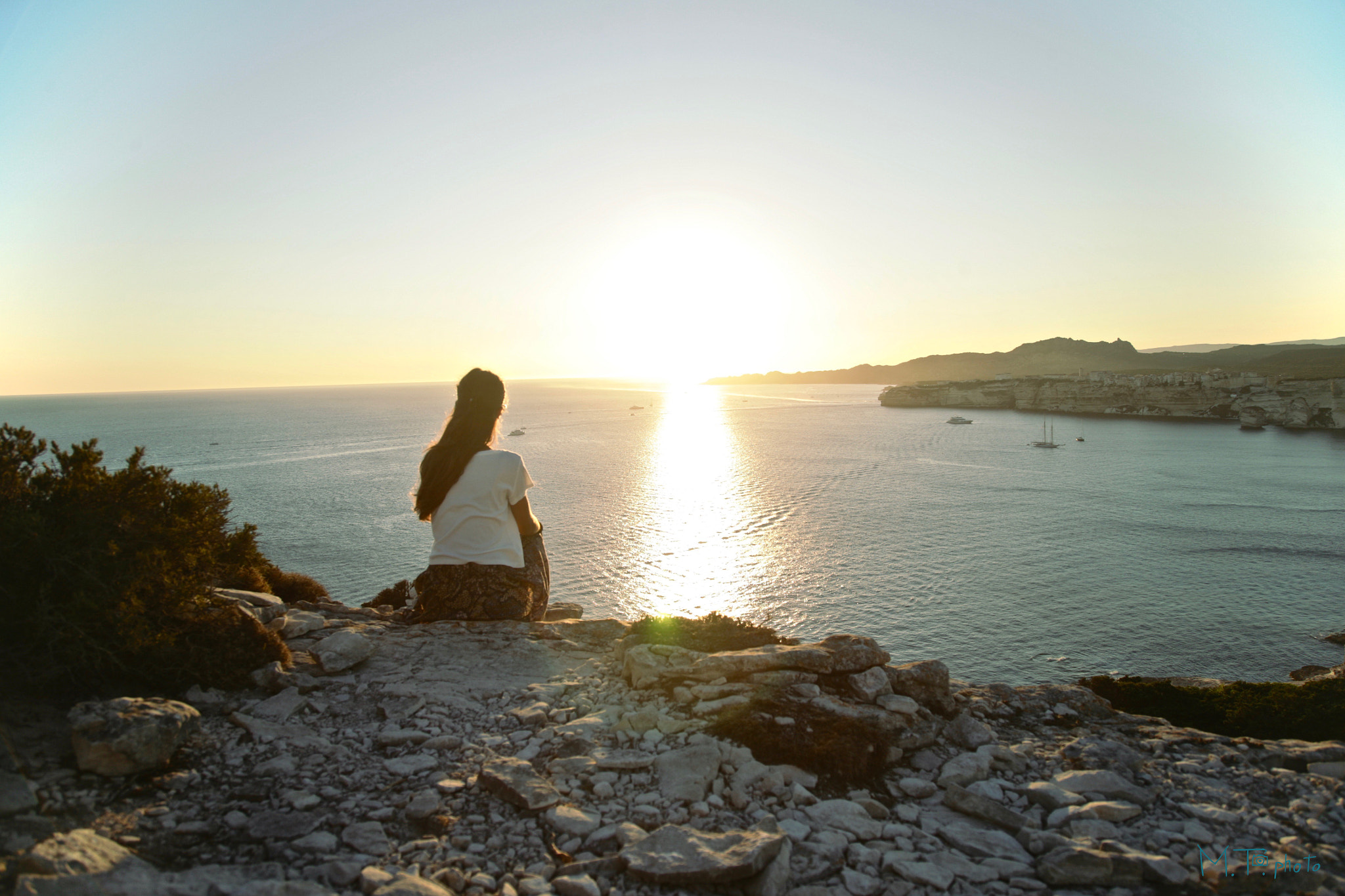 Canon EOS-1Ds Mark II sample photo. Woman on the white-cliff at sunset photography