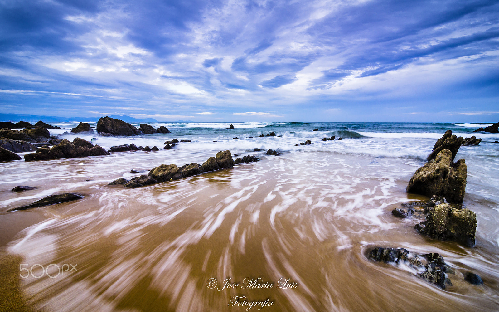 Tokina AT-X Pro 11-16mm F2.8 DX sample photo. La estela de barrika photography