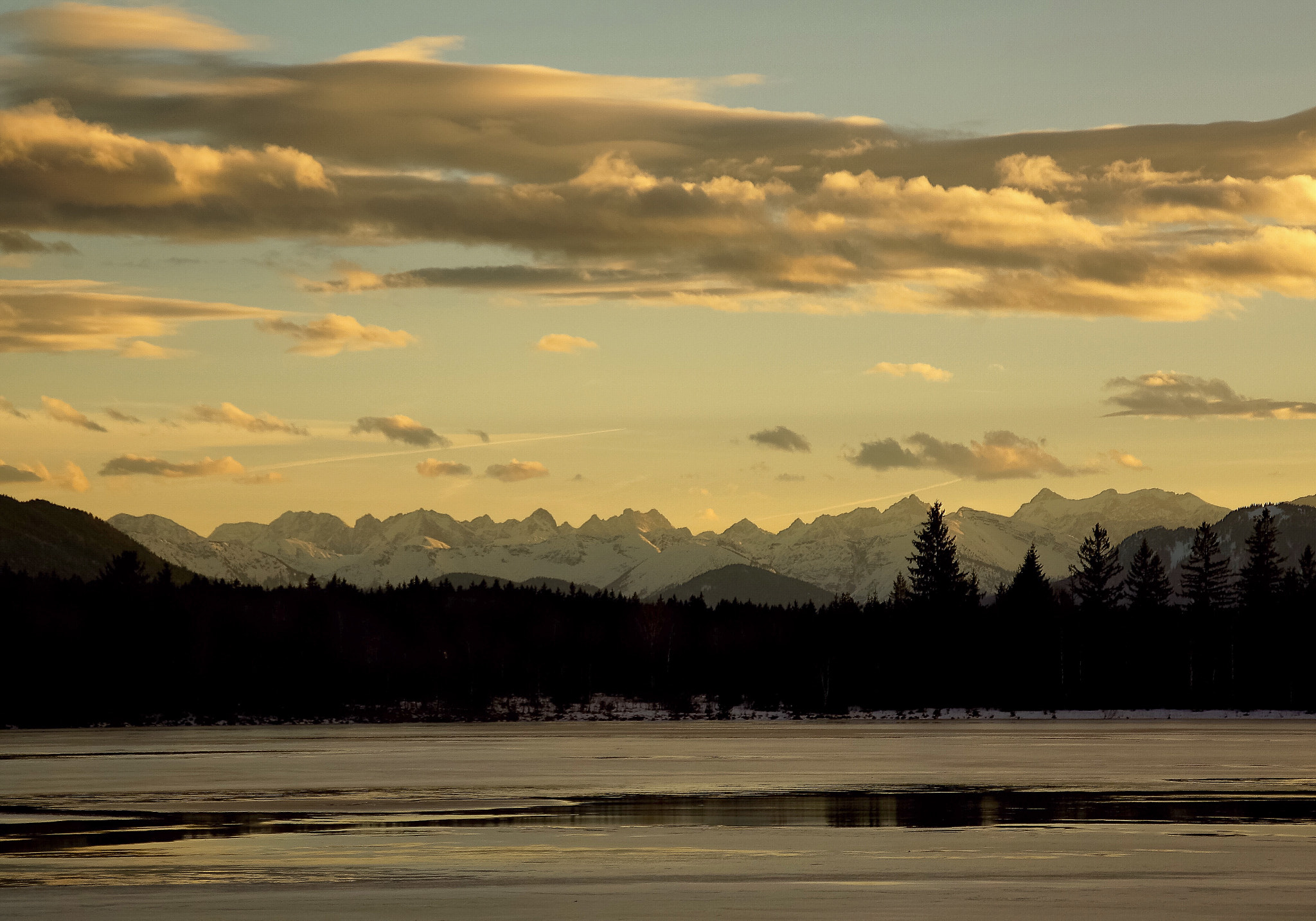 Sony Alpha DSLR-A580 + Tamron AF 28-105mm F4-5.6 [IF] sample photo. Lake kirchsee - upper bavaria photography