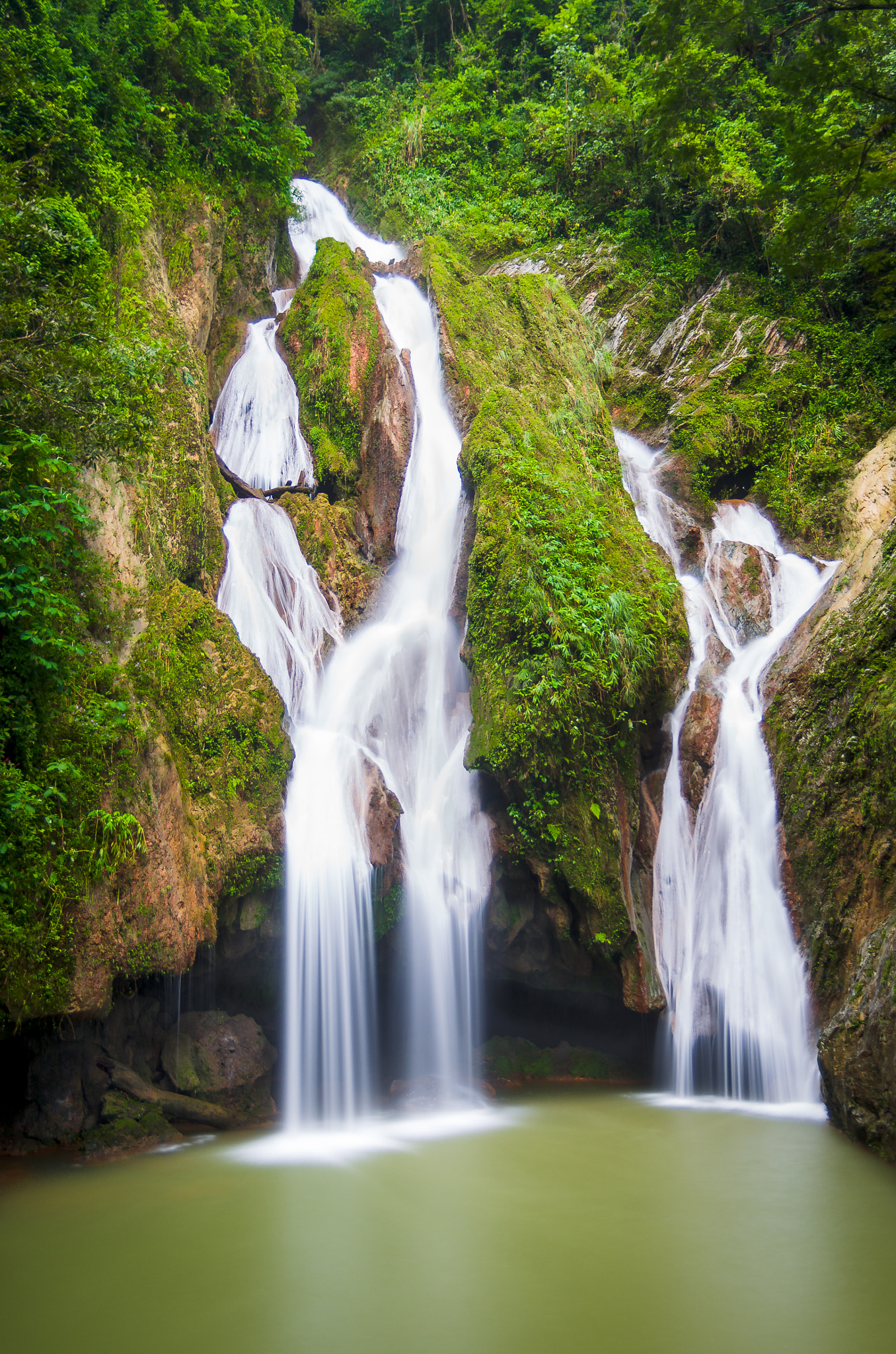 Pentax smc DA* 16-50mm F2.8 ED AL (IF) SDM sample photo. Vegas grandes waterfall, cuba photography