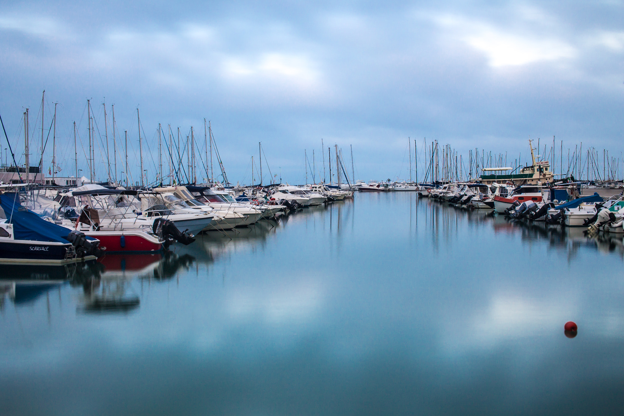 Canon EF-S 24mm F2.8 STM sample photo. Cielo=mare... photography