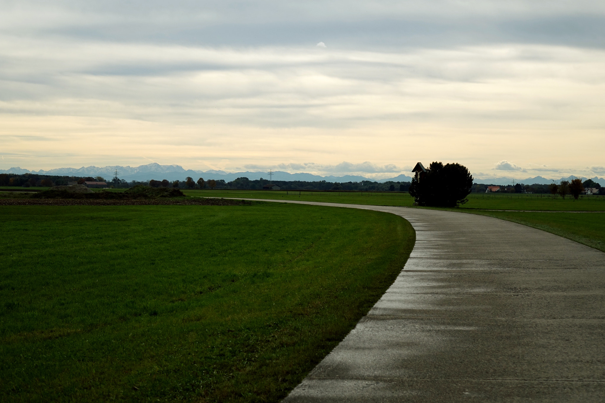 Sony Cyber-shot DSC-RX10 + Sony 24-200mm F2.8 sample photo. The way to the mountains photography