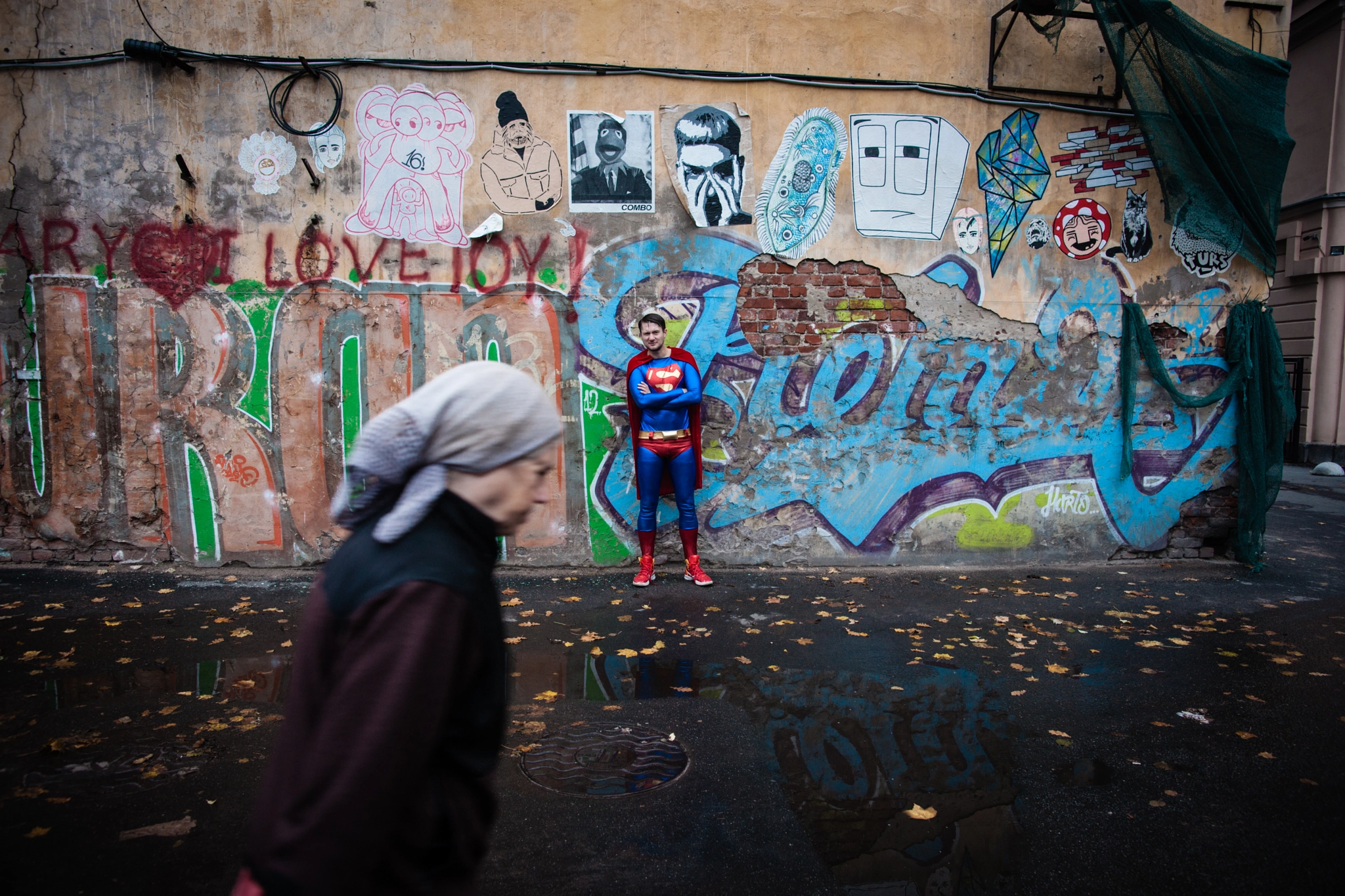 Sony Alpha DSLR-A900 sample photo. Superman and the people photography